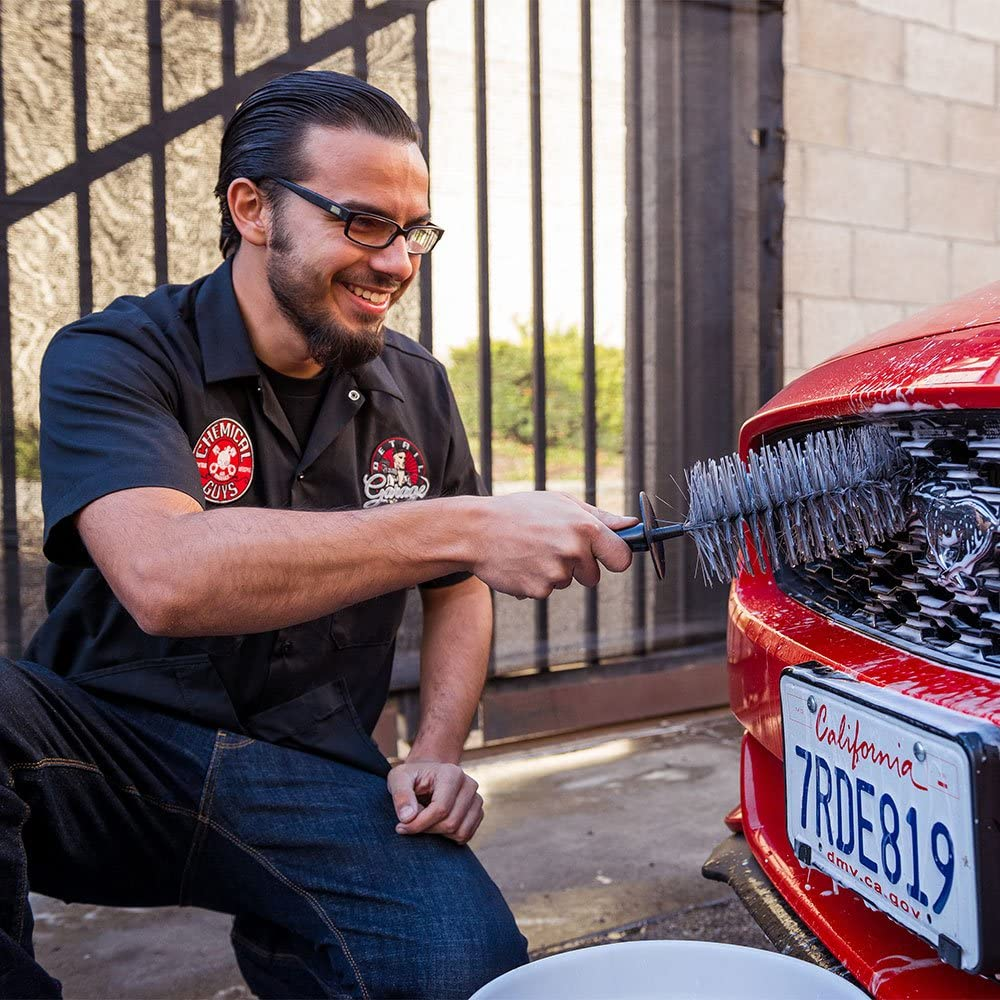 Chemical Guys ACCS37 Easy Reach Wheel and Rim Detailing Brush image number 2