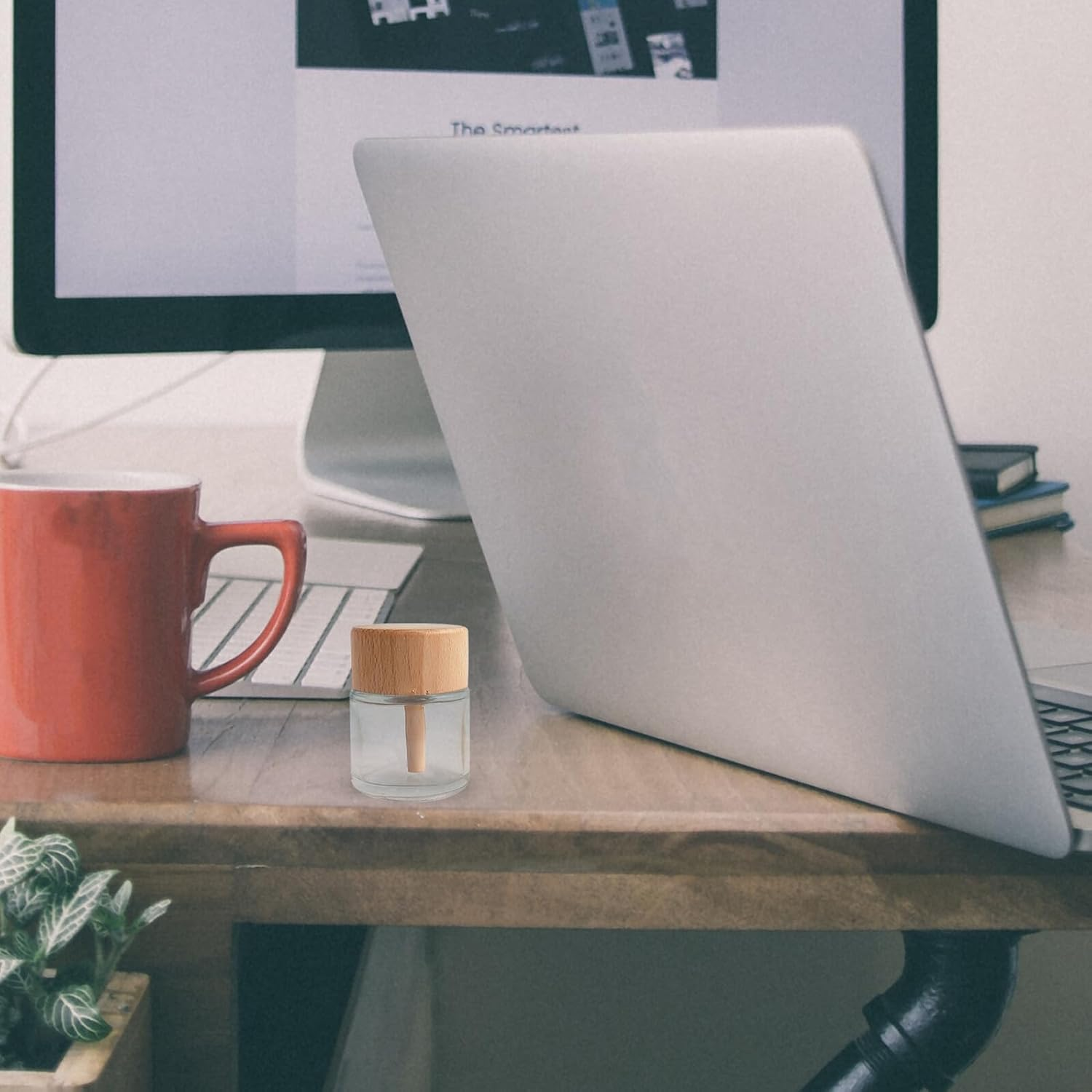 2Pcs Clear Glass Diffuser Bottles Stylish Aromatherapy for Home Decor for Essential Oils Travel-Friendly Design for Living Room Bathroom And image number 1