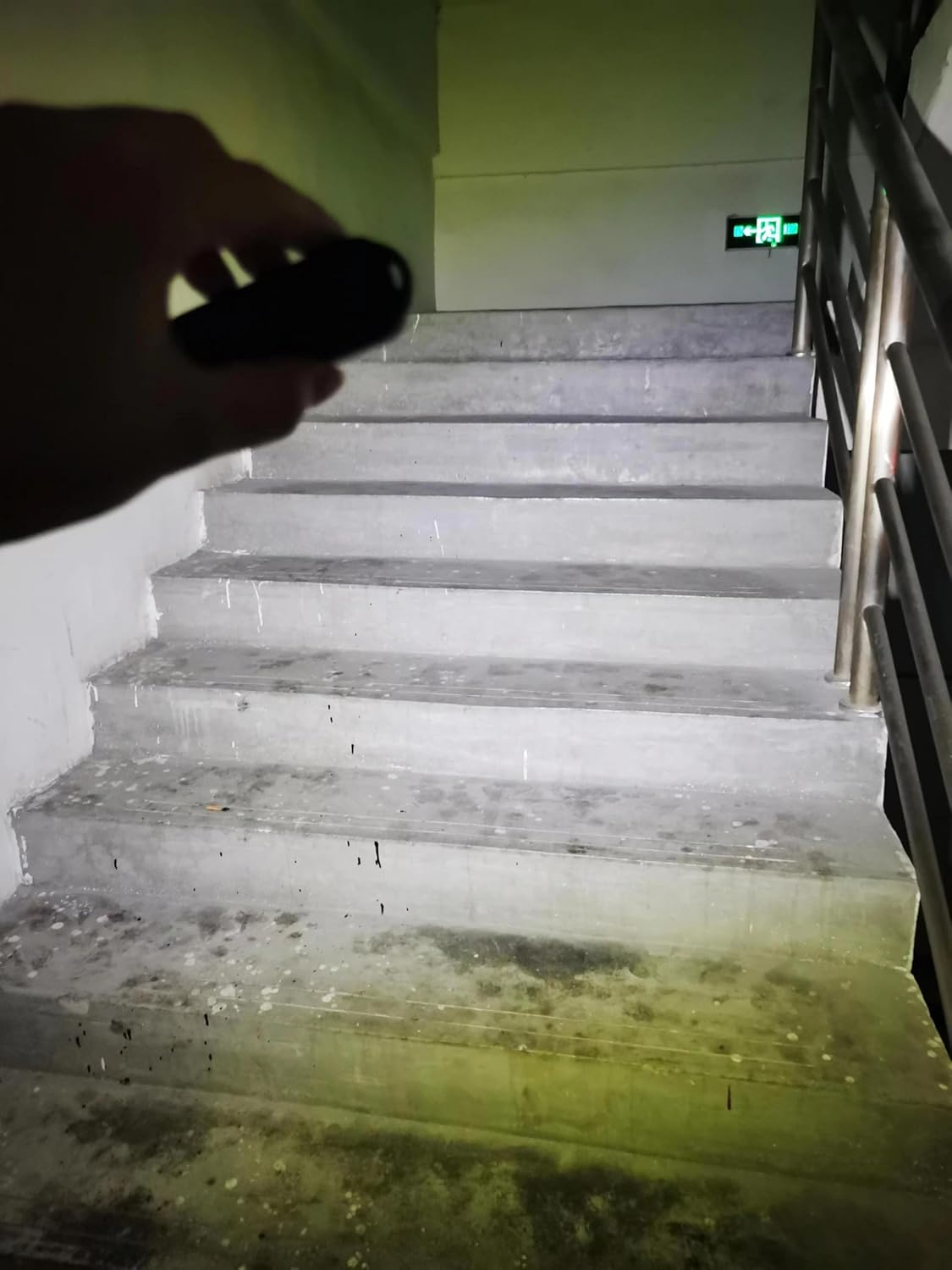 Running Light for Runners, Clip on Flashlight Rechargeable Safety Light for Walking at Night, Hands Free Emergency LED Flashlight for Night Warning Running Camping Fishing Hiking Walking Dog image number 6