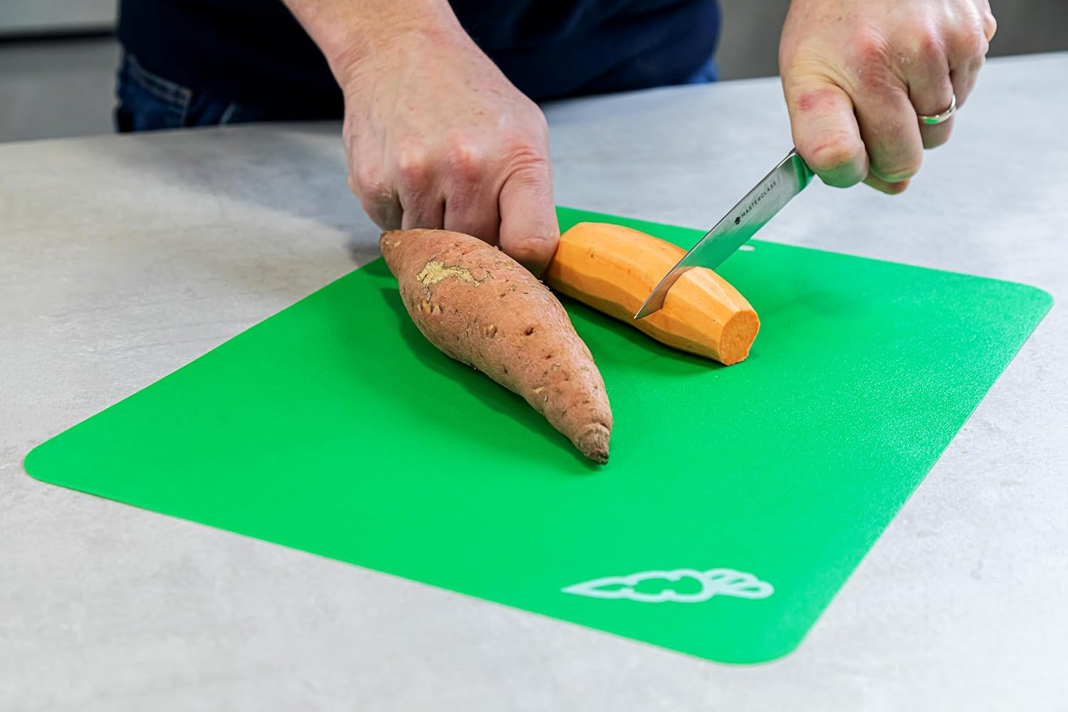 Kitchencraft KCFLEXCUT2 Colour Coded Chopping Board Set, Non Toxic Plastic, Multi-Colour, 4 Pieces, 38-30 Cm image number 2