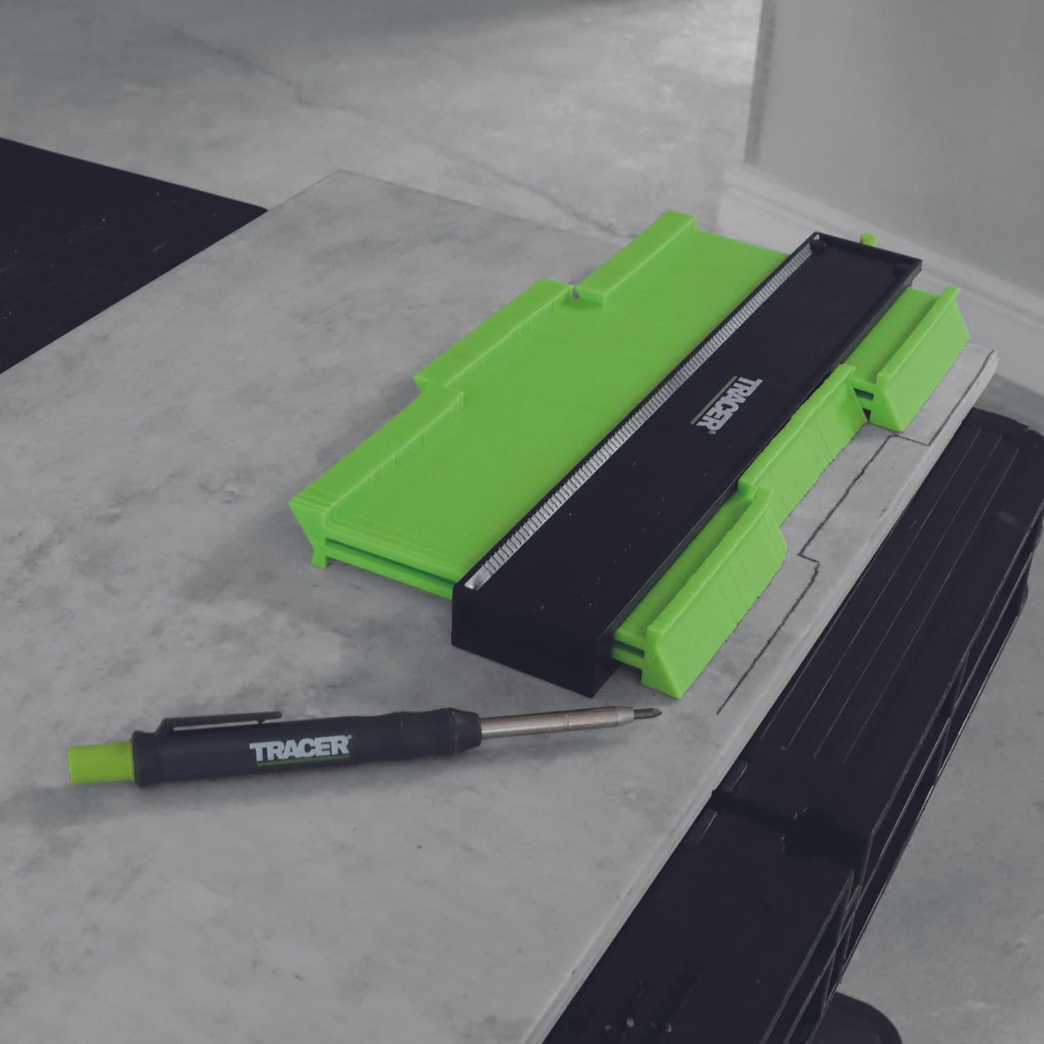 Tracer Contour Gauges and Deep Hole Construction Pencil Set. 130Mm (5&rdquo;) & 250Mm (10&rdquo;) Precise Profile Tools. 2 X Gauges and Carpenters Pencil Set image number 3