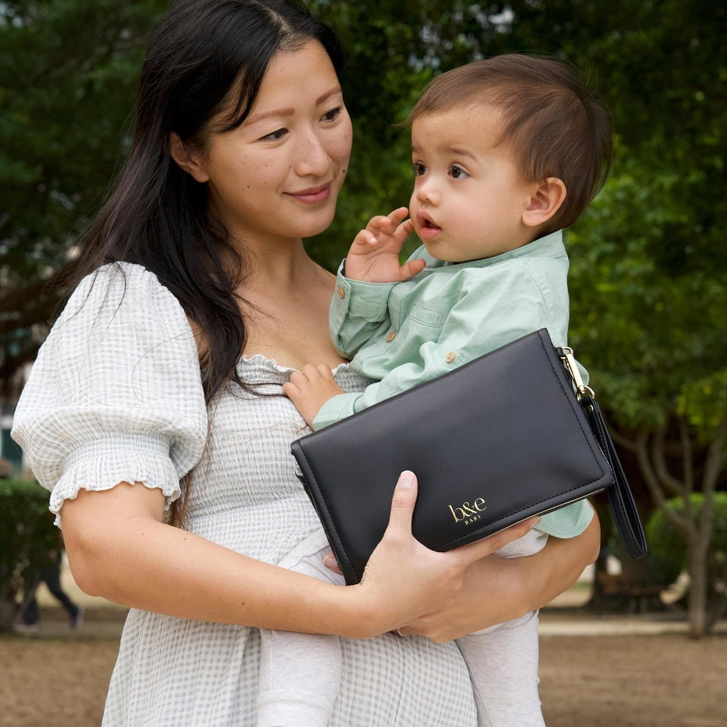 BEN & ELLIE BABY Nappy Change Mat Set with Refillable Wipes Case - Portable Nappy Changing Mat, Waterproof Baby Change Pad for Travel (Sasha Leopard Print) image number 3