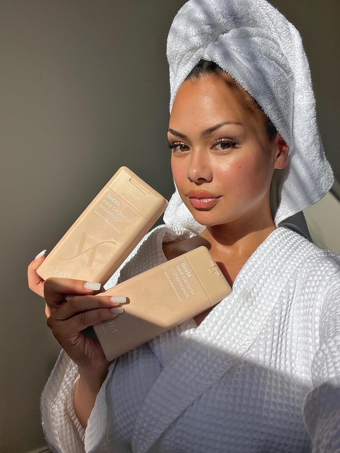 VANI-T Gloss Hair Growth Conditioner 370 Ml image number 2