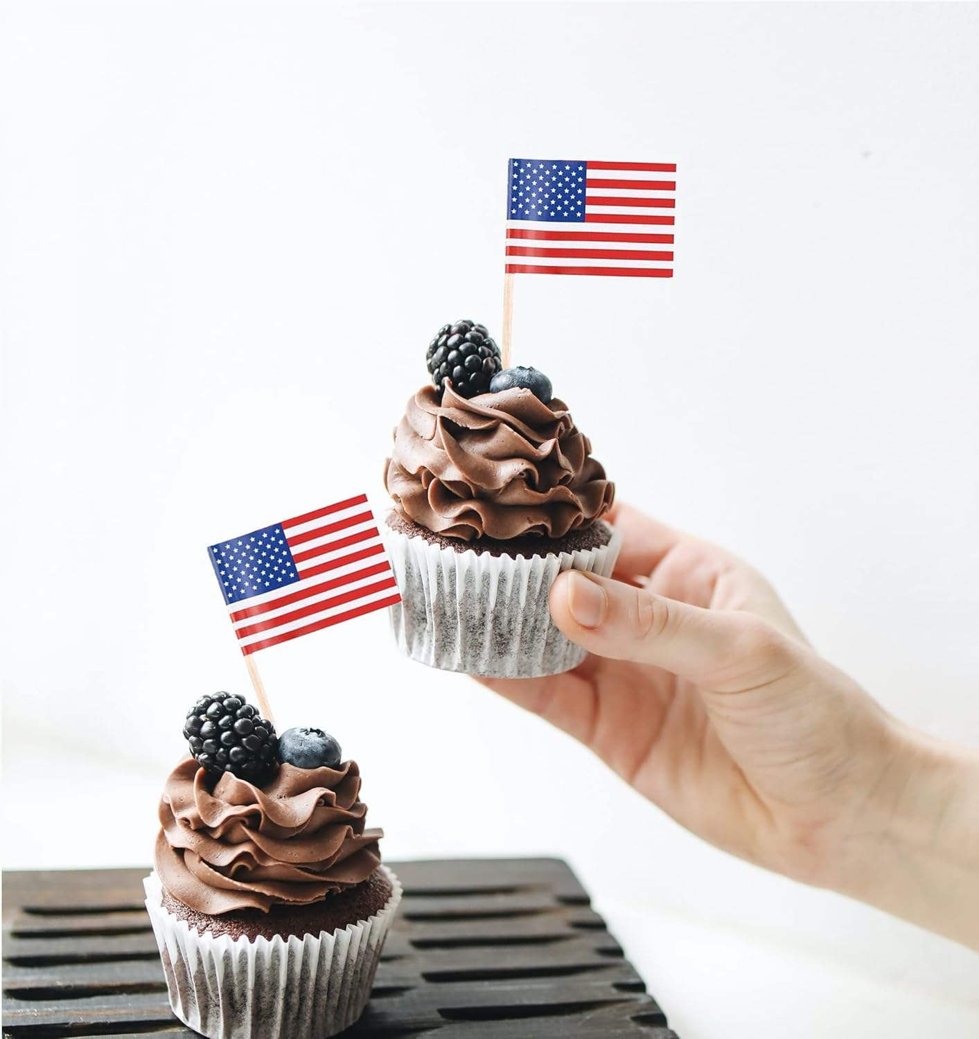 100PCS American Flag Cake Topper,Usa National Flag Cupcake Stand for Party Decoration Supplies image number 1