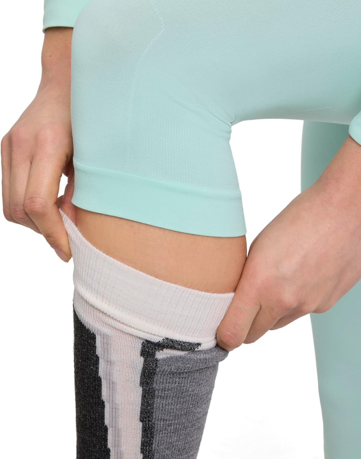 FALKE Women'S Warm 3/4 Sport Tights Base Layer Bottom Thermal Underwear Black Navy Blue More Colours for Outdoor Sports in Winter Hiking Running Cycling Equestrian 1 Pair image number 5