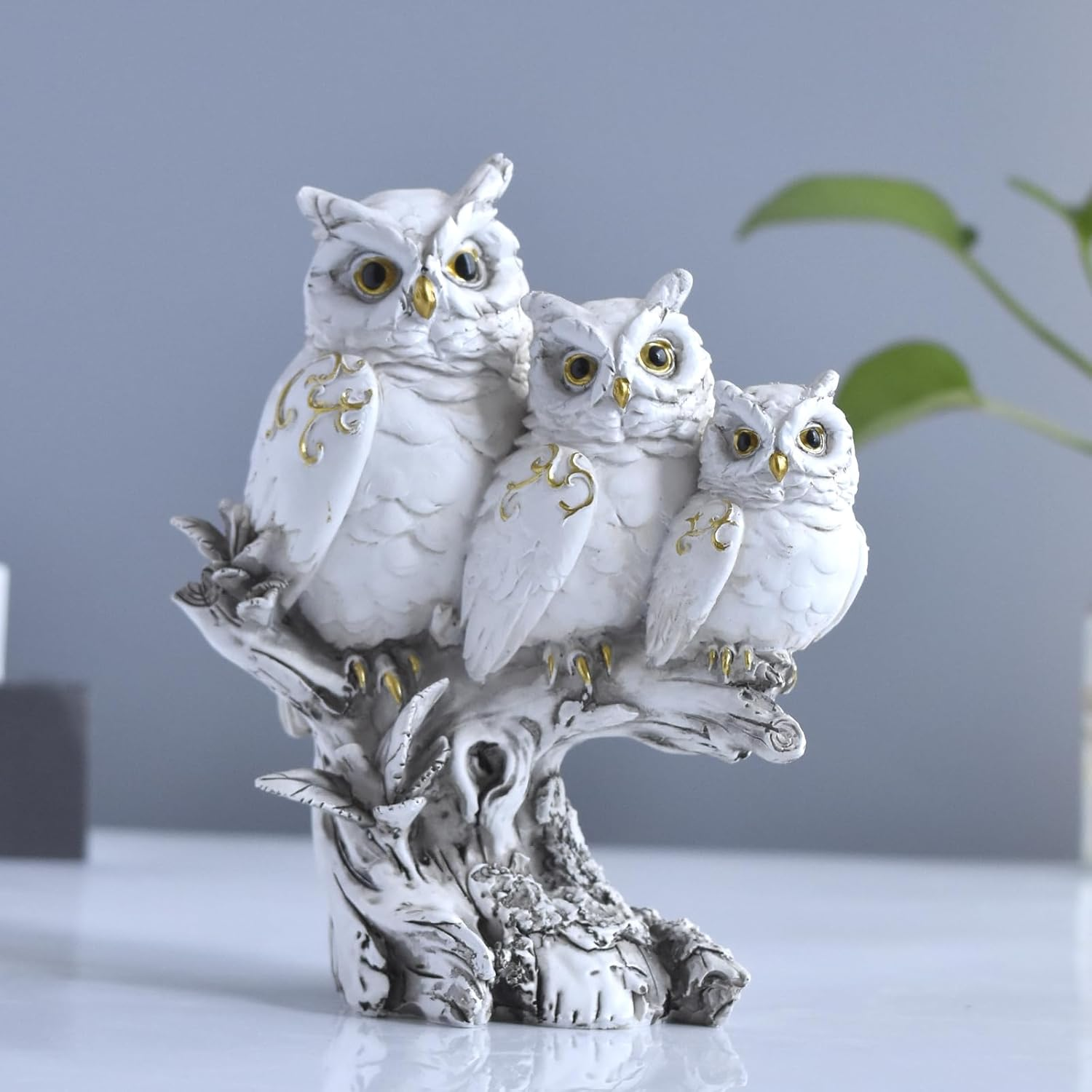 Owl Statue, Figurines Home Decor Accents Indoor Sculptures Small Decorative Objects Animal Sculptures for Bird Lovers Shelves Tv Cabinet Living Room (White)