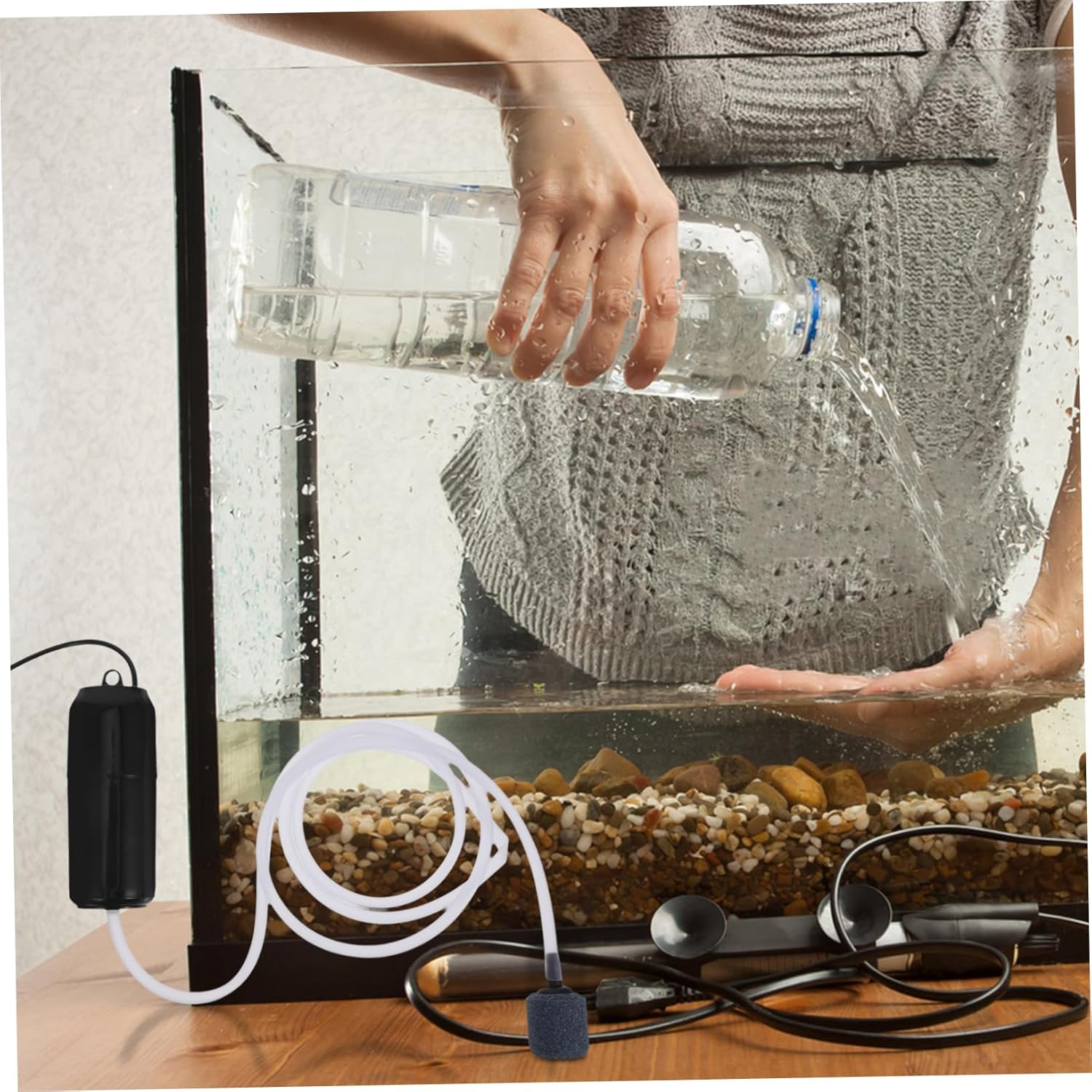 Ipetboom Small USB Aquarium Air Pump Portable Oxygen Aerator Plastic Fish Tank Accessory Quiet Operation for Home and Outdoor Fishing Supplies