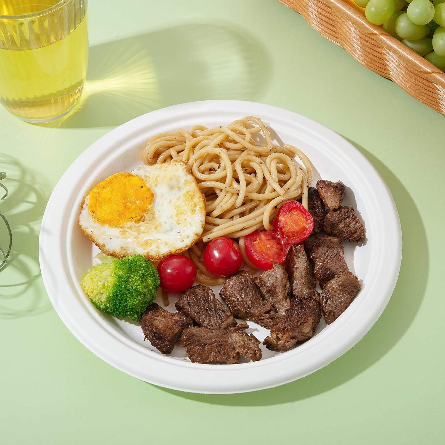 Xinligoods [125 Pcs, White, 9 Inch] Disposable Party Plates, Eco-Friendly, Biodegradable, Plant-Based, Perfect for Party, Camping, Picnic image number 4