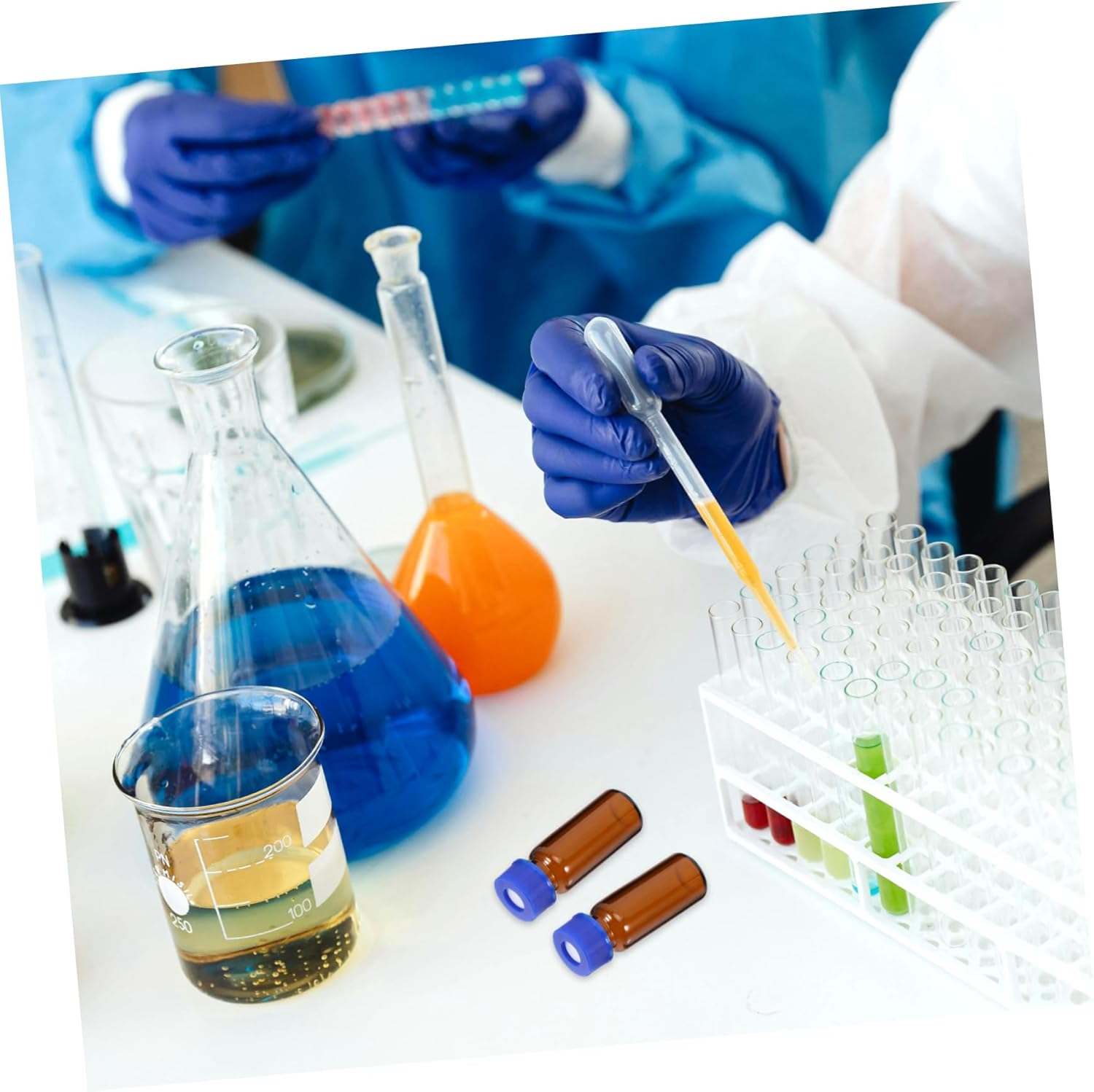 FUNOMOCYA 2Ml Amber Glass Vials Caps 100-Piece Set Brown Sampling Bottles for Laboratory Use Small Glass Jars for Essential Oils Travel-Friendly Storage