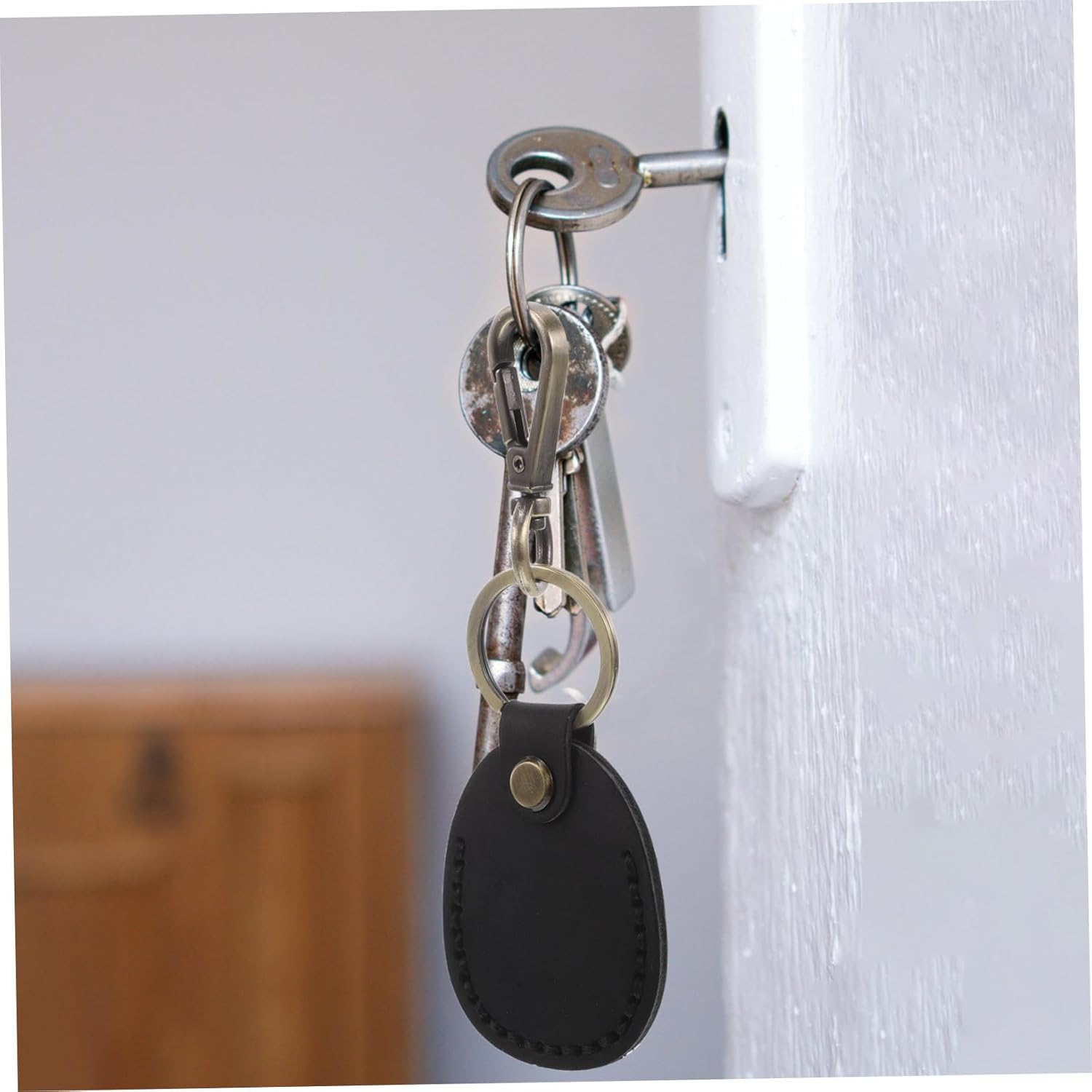 Sosoport 3Pcs Vintage Handmade Top-Grain Leather Card Holder Keychain Set Pu Card Sleeve with Key Ring Small Access Protector for Women&rsquo;S Wallet and Bag Charm in Distressed Black, Brown, and Coffee