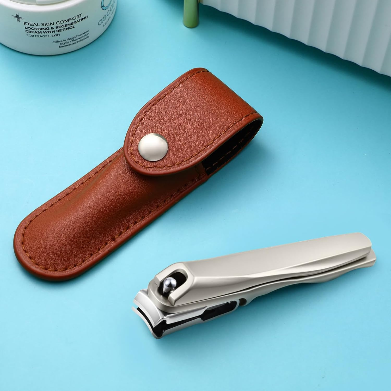 BESPORTBLE Rotatable Nail Clipper, 360-Degree Swivel Nail Trimmer with Leather Case for Men and Women, Silver, 3.74 Inch image number 2