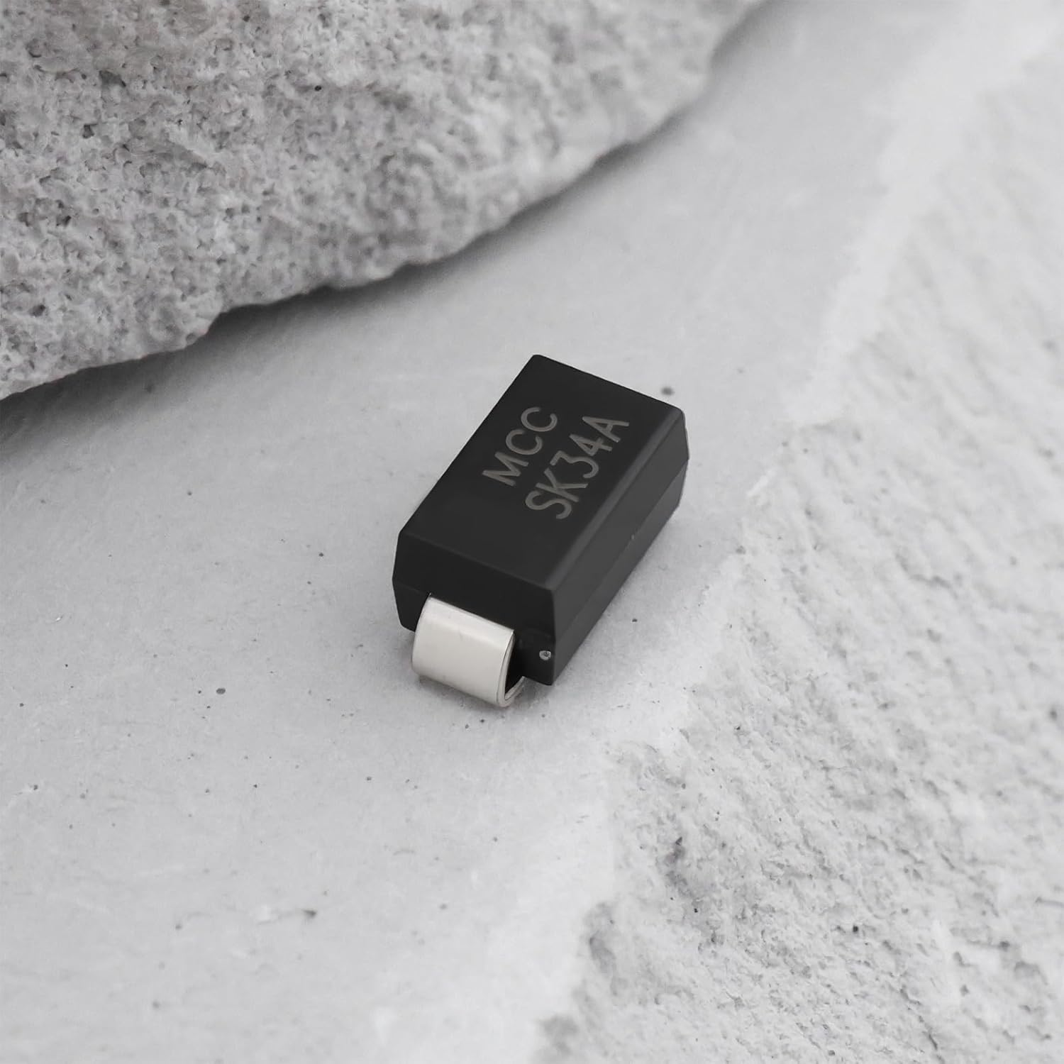 Emsea 50Pcs SK34 Schottky Diodes, 40V 3A SMA for Solar Panel Controller, PCB Circuit Board image number 1