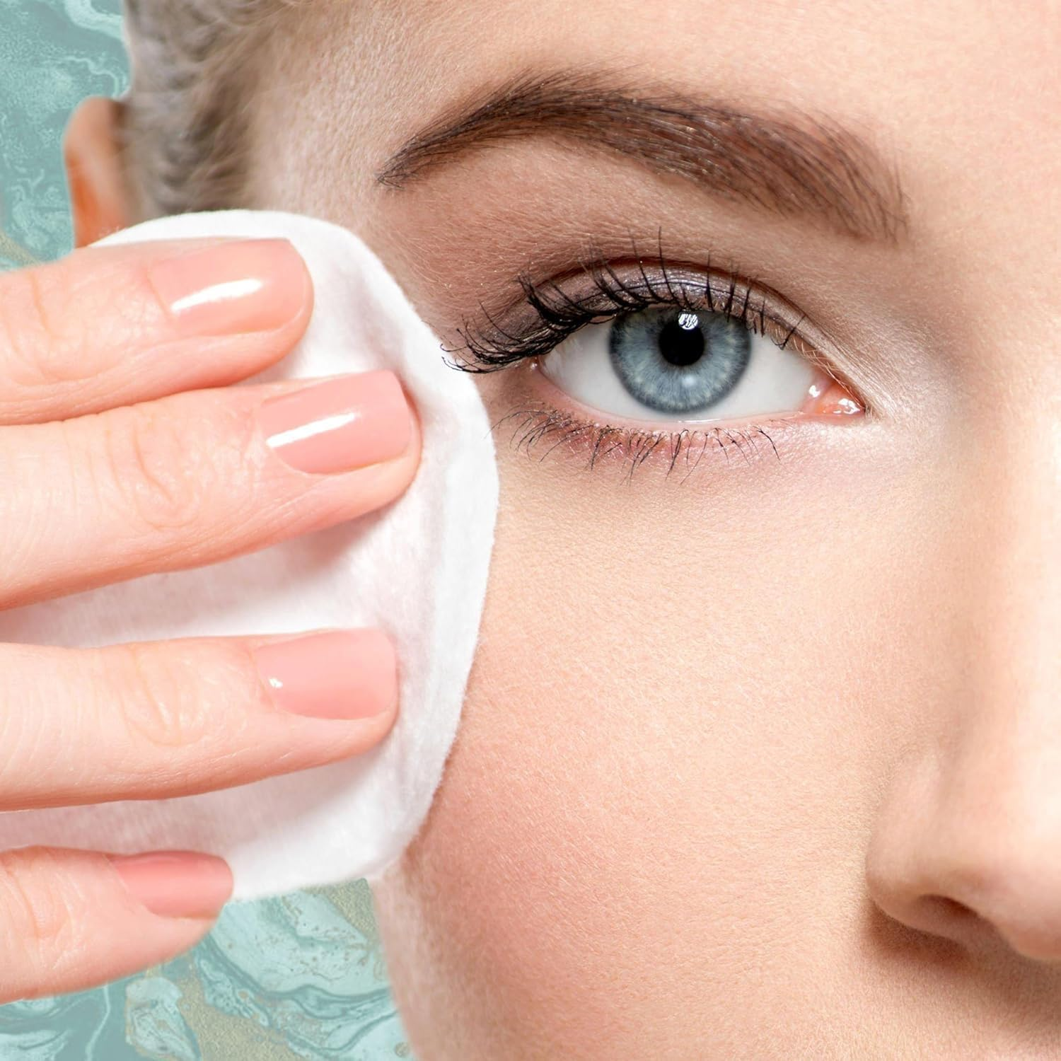 NOVEHA 180Pcs Eyelid & Lash Wipes | for Itchy, Dry Eyes, Styes & Blepharitis | Gentle Refreshing Eye Scrub Cleansing Wipes, Hypoallergenic & Soothing for Sensitive Eyes | Vegan Face Moisturizer image number 2