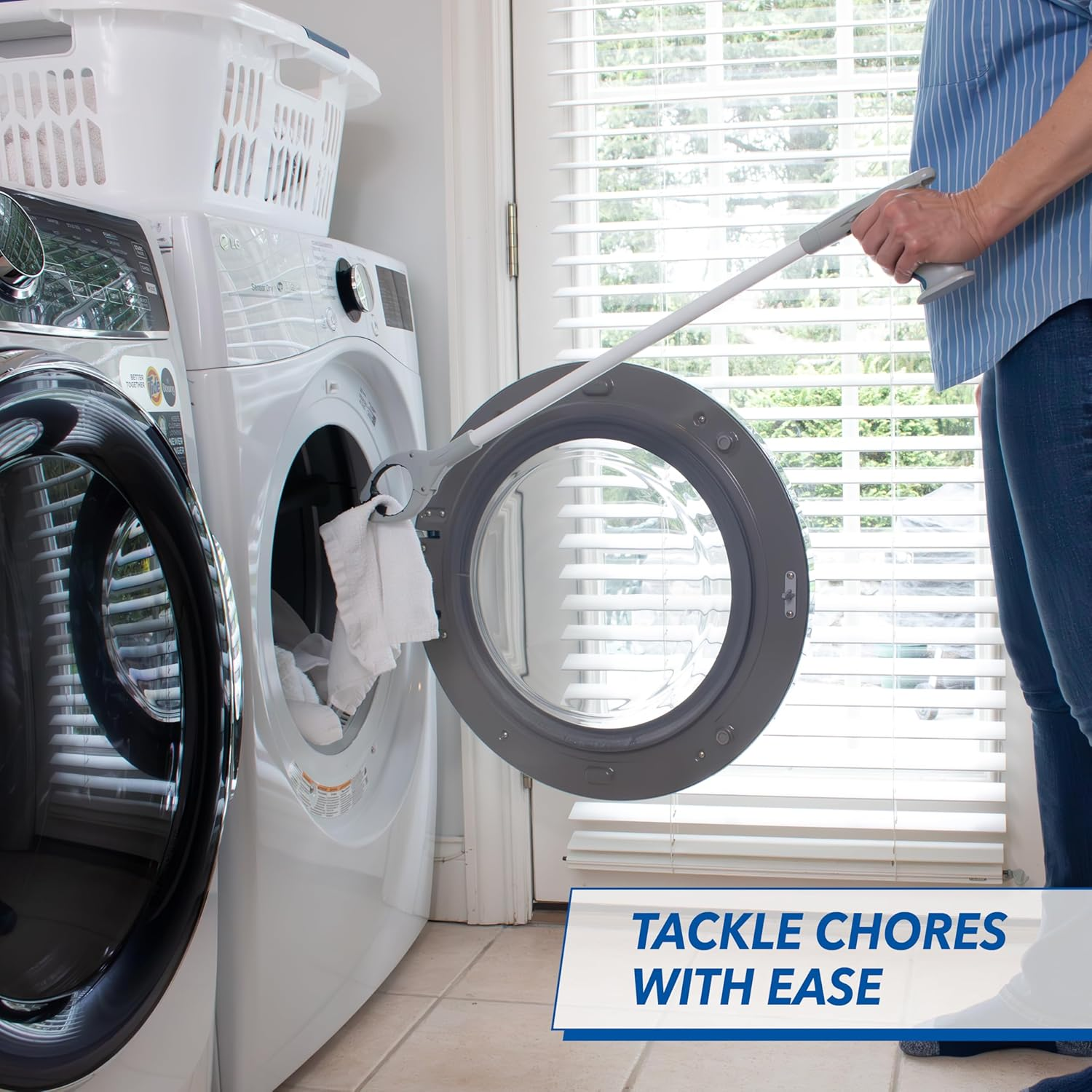 Unger Grabber plus Reacher Lightweight Multi-Purpose Pickup Tool with Ergonomic Trigger Grip, 360 Degree Rotating Head, and Magnetic Tip, 32",Green image number 3