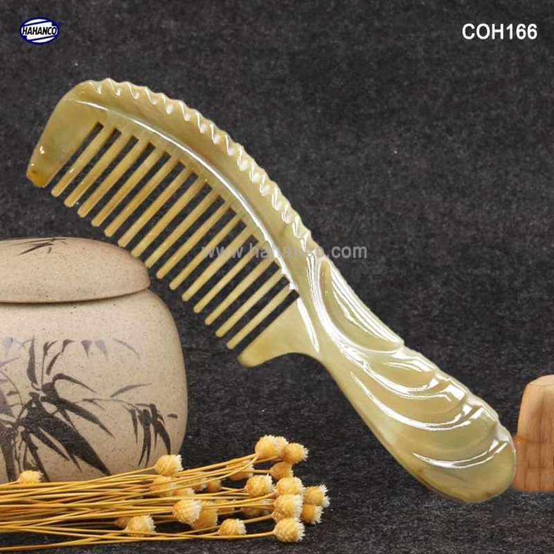 Horn Wide-Tooth Comb, Handmade, Anti-Static, African Bull Horn Material image number 4