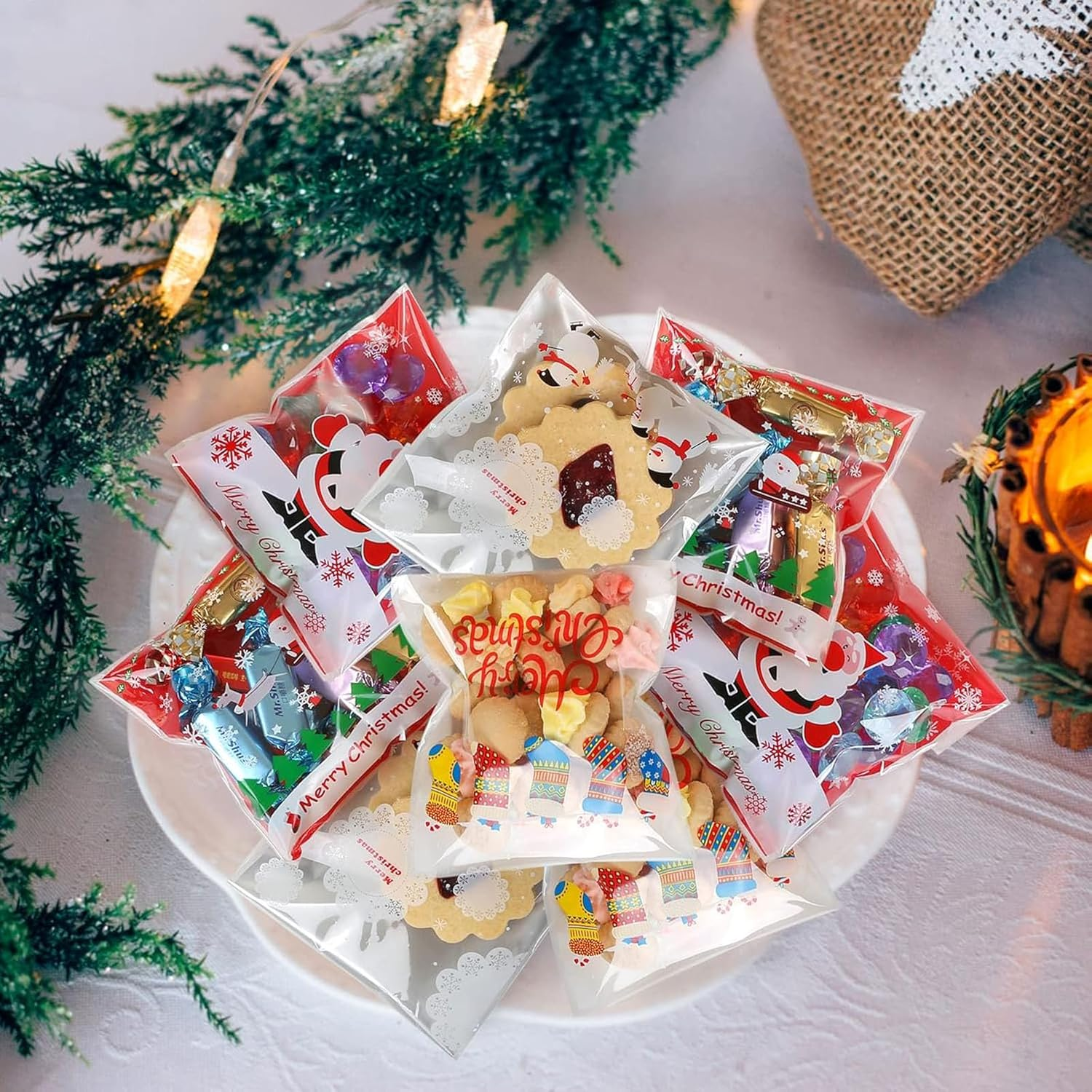 Christmas Self-Adhesive Candy Cellophane Bags,Tuoyi 200Pcs 4 Different Patterns Xmas Treat Cookie Bags for Christmas Holiday Party Favor Gift Decoration Supplies image number 4