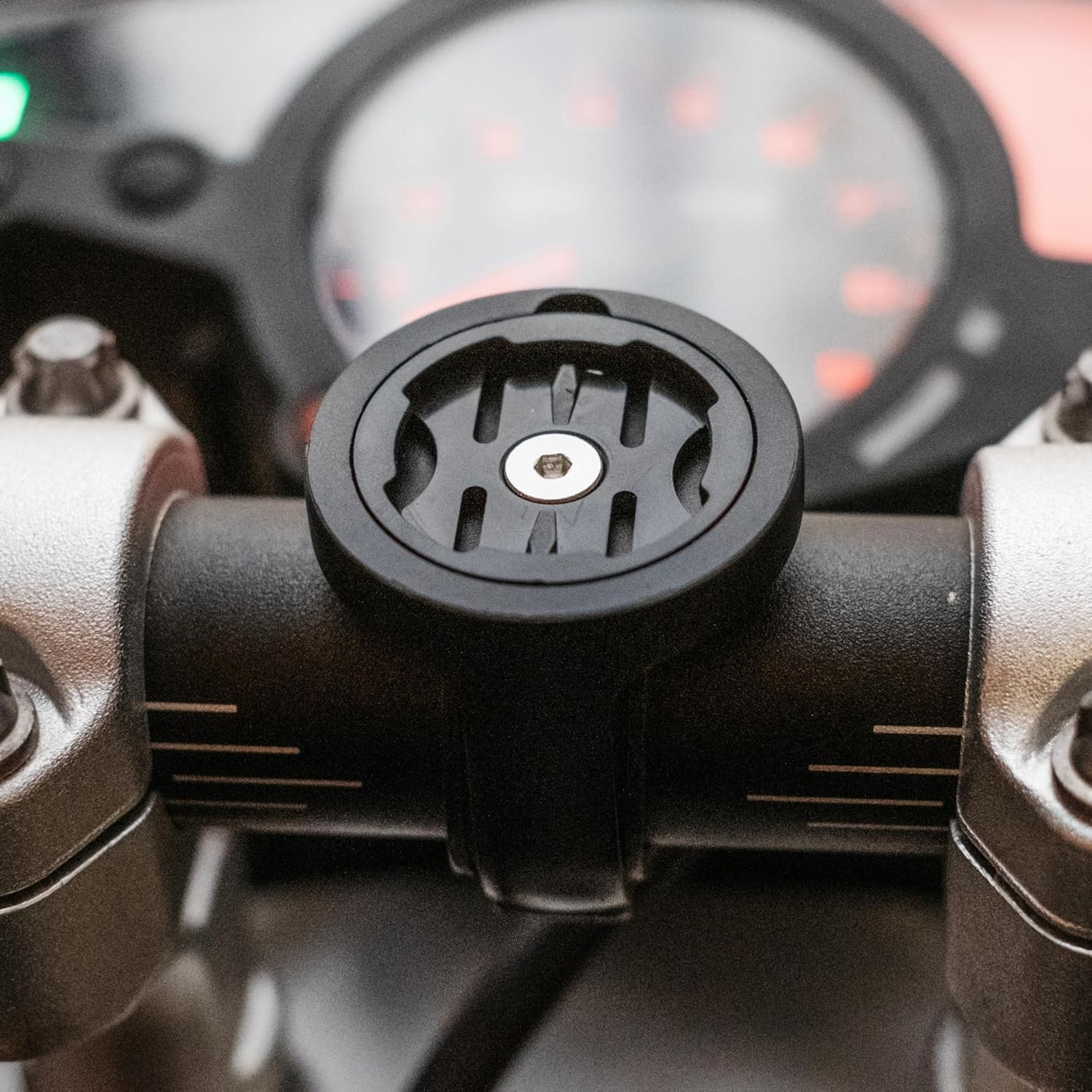 BEELINE MNT30-BAR Moto II Bar Mount for &Phi;0.9-1.3 Inches (22-32 Mm) image number 6