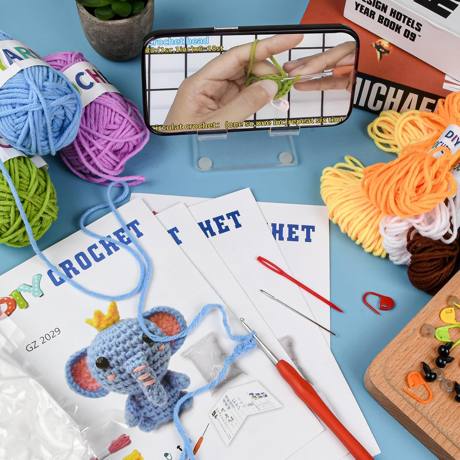 4 Pieces DIY Crochet Set with Crochet Pocket and Instructions, Knitting Set for Beginners, with 4 Different Animal Crochet Instructions (Elephant/Dinosaur/Bee/Octopus) for Beginners Animals image number 1