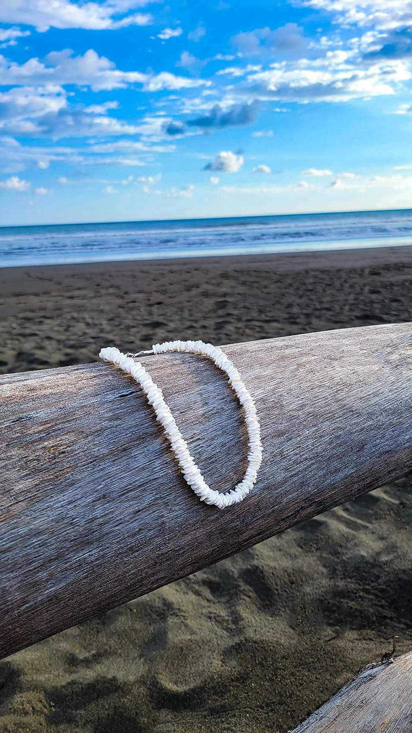 Bluerica Puka Chip Shells Necklace image number 3