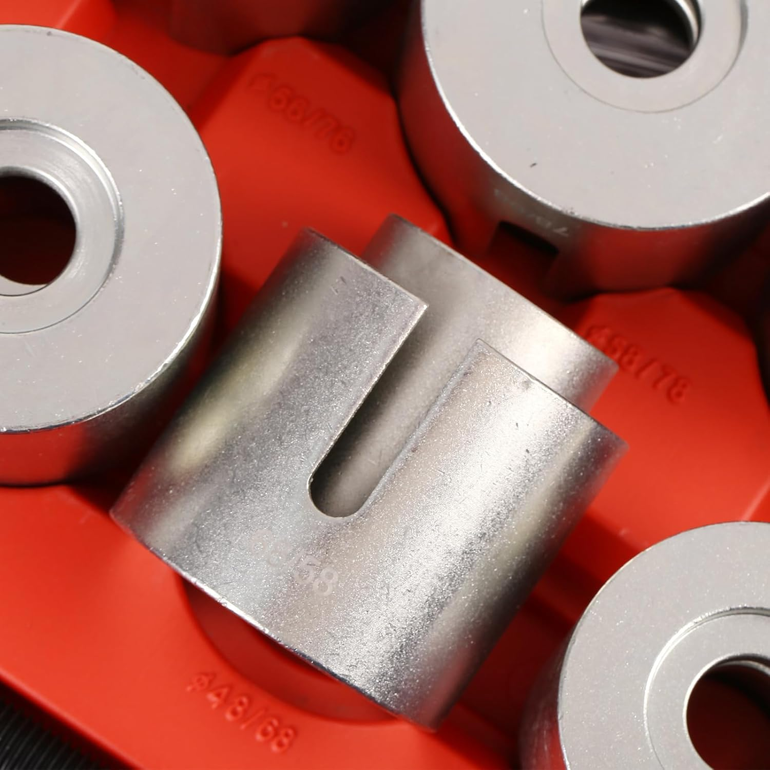 Bushing Press Kit, 27Pc Pull and Press Sleeve Kit for Most LCV HGV Engine Cars Vehicles, Universal Seal Bearing Bushing Removal Installation Tool Kit 5 Pulling Spindles with Nuts Case