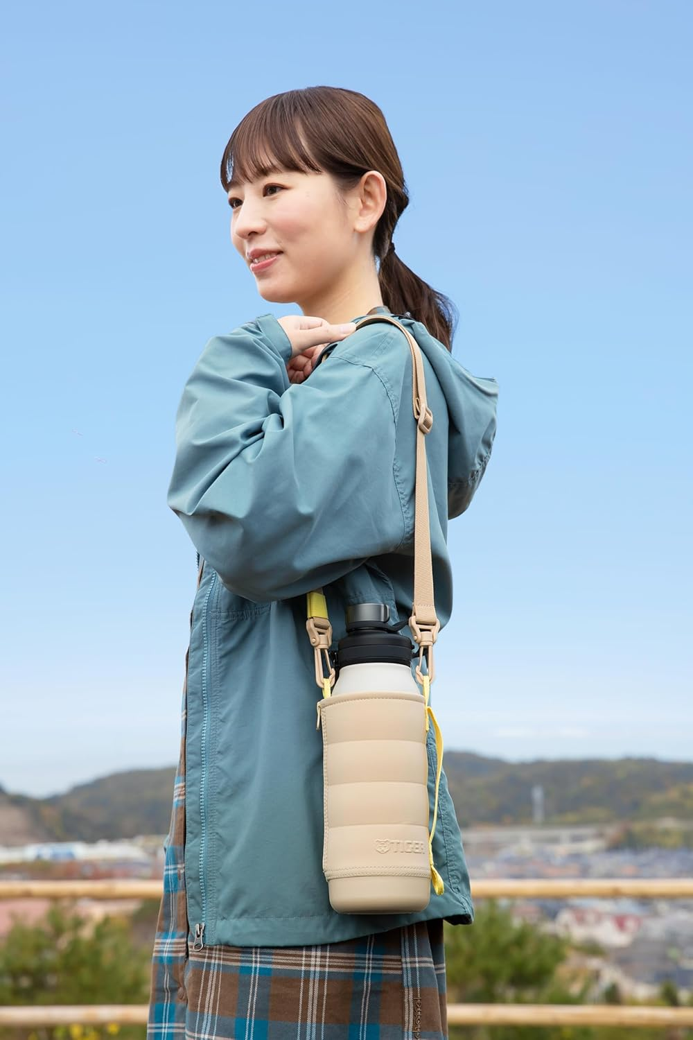 MTA-Z15SKP Tiger Thermos Water Bottle, 0.3 Gal (1.5 L), MTA-B150 Type & MTA-T150 Type Vacuum Insulated Bottle Pouch with Strap, Large Capacity, Machine Washable, Black image number 6