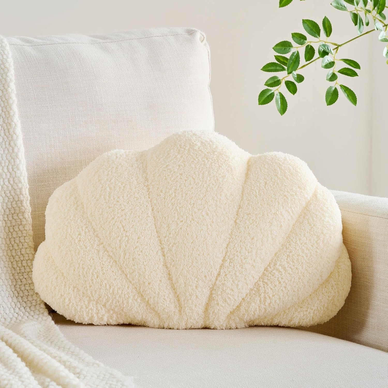 CANGHI Shell Pillow Seashell Decorative Pillow Light Pink Beachy Coastal Shell Shaped Throw Pillows 18X13 Inch Soft Ocean Beach Sea Shell Plush Pillows Cushion for Bed Couch Living Sofa Room Decor