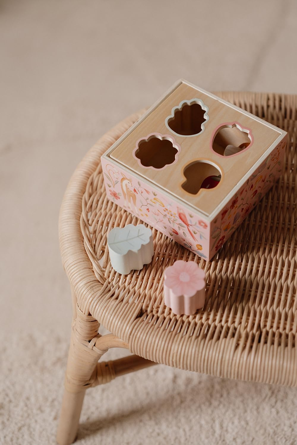 Little Dutch Fairy Garden Shape Sorter image number 4