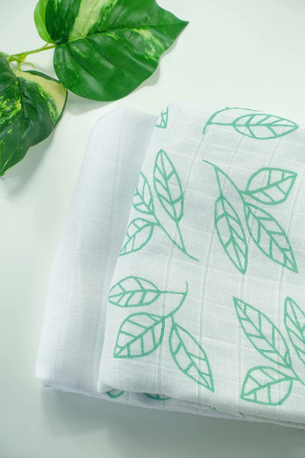 Muslinz Luxury Bamboo/Organic Cotton Muslin Squares (70 Cm, White/Aqua Blue Leaf Print, Pack of 3) MUZBC-3L70B image number 2