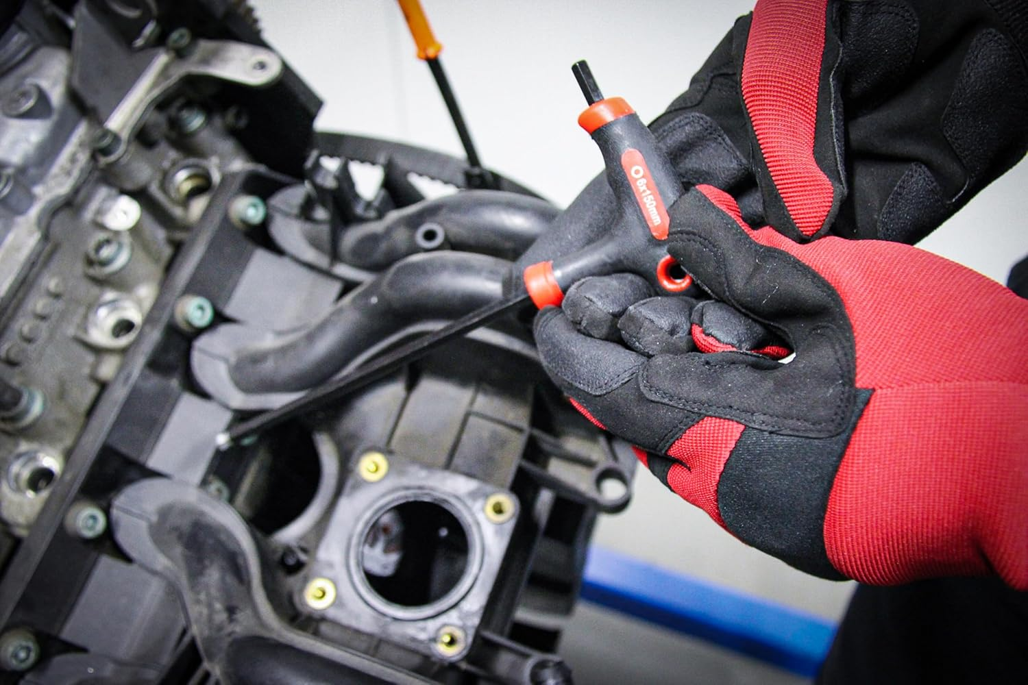 BGS DIY 7880 Screwdriver Set with T-Handle and Side Blade T-Profile (For Torx) with Bore T10 - T50 9-Piece image number 1