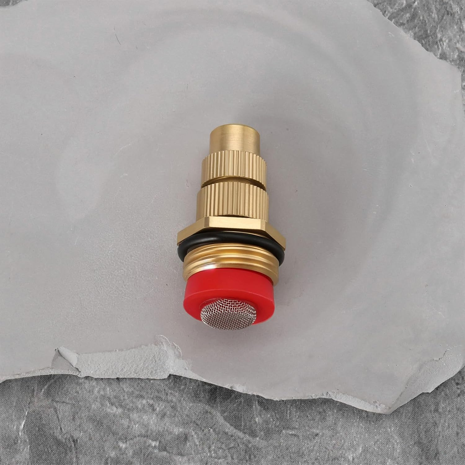 LT Easiyl 4Pcs Adjustable Brass Misting Nozzles G1/2 Inch (DN15) Mist Water Spray Sprinkler Suitable for Small Area Agriculture Lawn Fountain Misting Cooling Irrigation image number 1