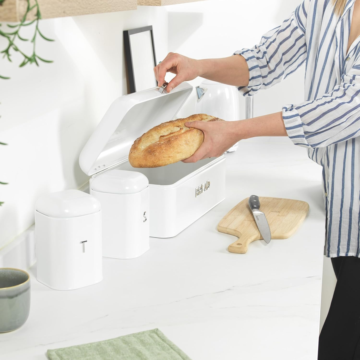 Salter Boston Bread Bin &ndash; Large Bread Storage Container, Embossed Lettering, Store Bread, Pastries, and Bagels, Durable Steel, Easy to Clean, Long-Lasting Freshness, Ice White Shimmer Finish image number 5