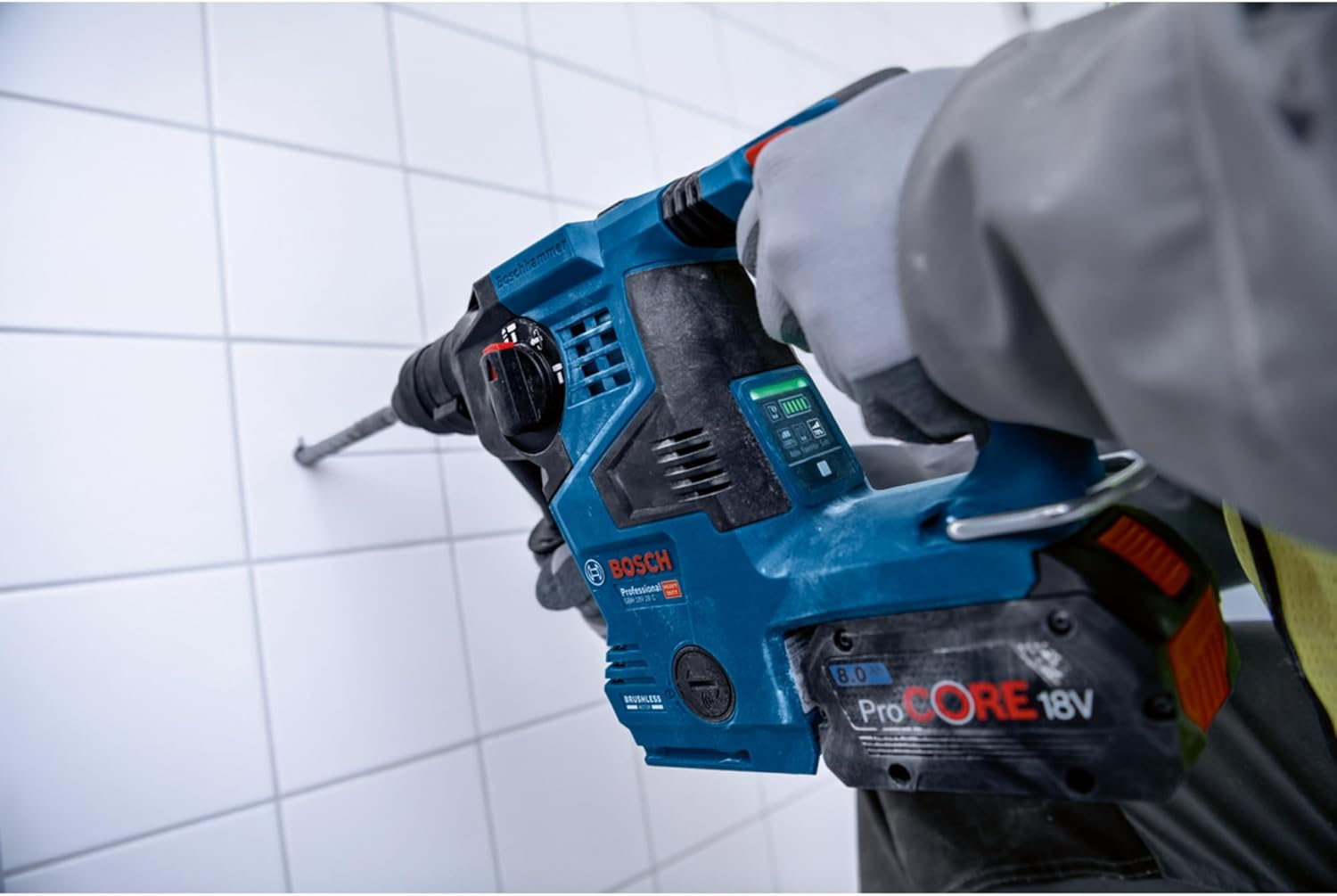 Bosch Professional 18V System Cordless Rotary Hammer GBH 18V-28 C (With SDS Plus, 3.3 J Impact Energy, Vibration Control, Kickback Control, 3 Work Modes) image number 3