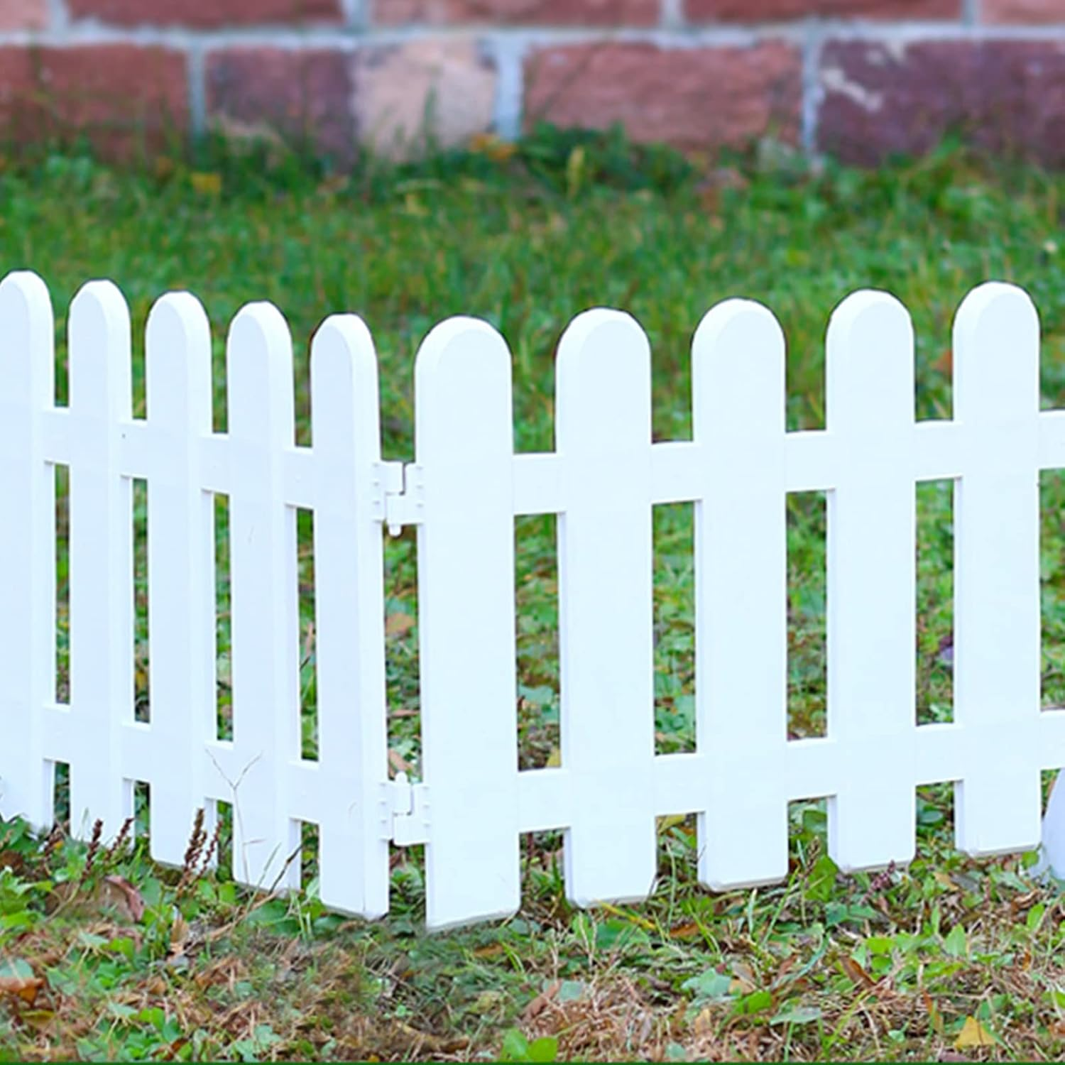 White Garden Picket Fence Ornamental Grass Lawn Border for Villas (50&times;30Cm / 19.7X11.8In) image number 2
