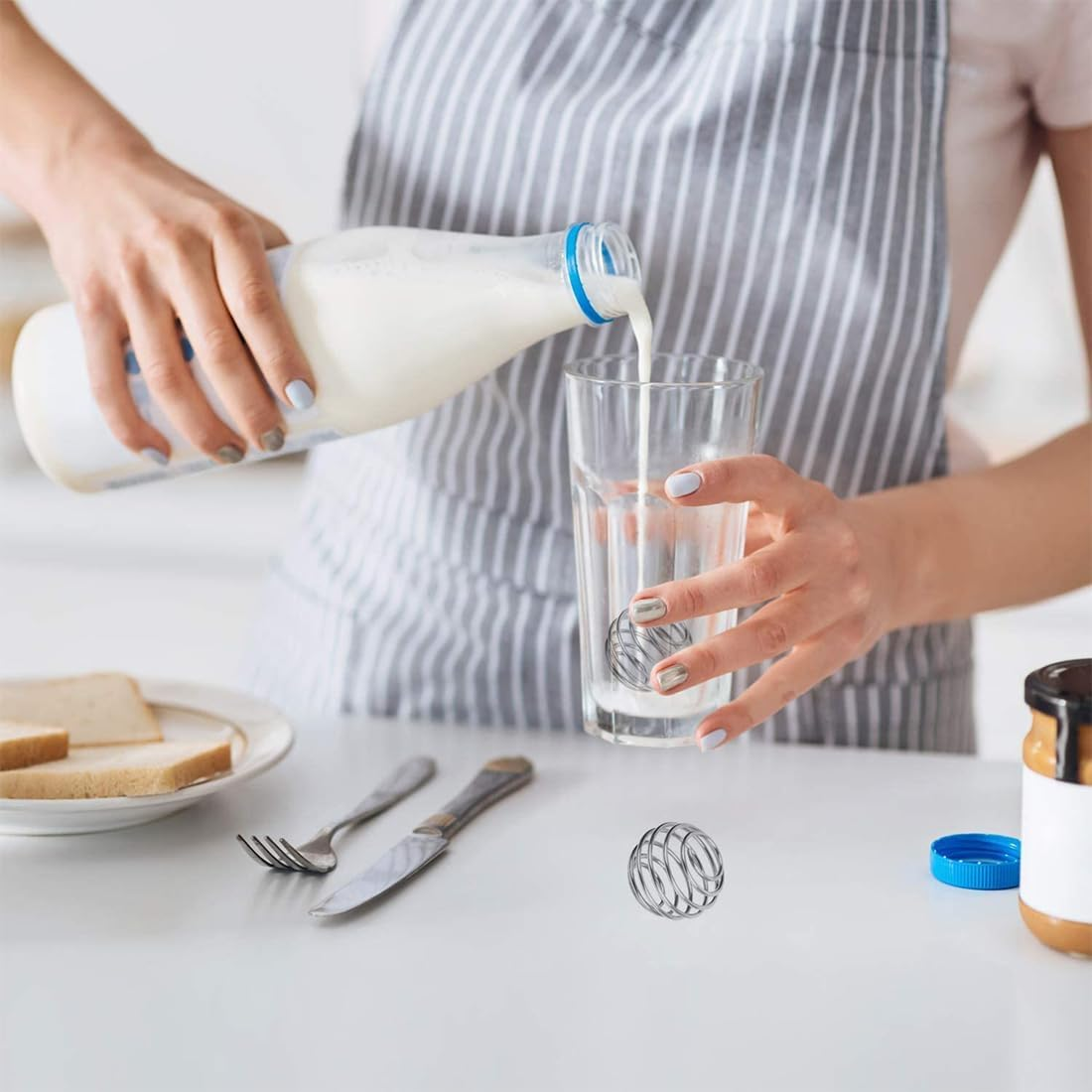 2 Pcs Supplements Shaker Ball Whisk Ball Shaker Cup Bottle Mixer Protein Mixing Ball (Diameter 3 Cm)