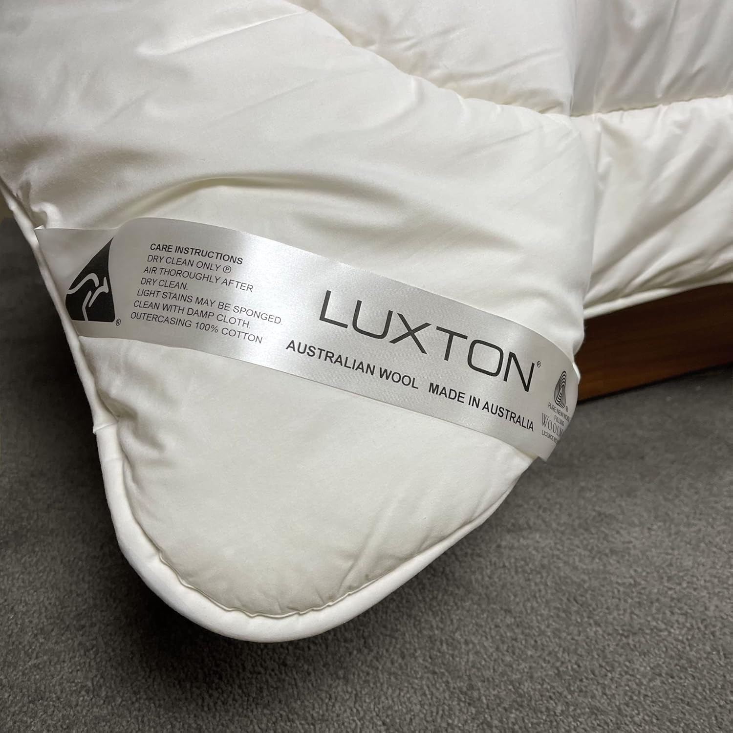 Luxton Australian Made All Season Wool Quilt King Size 500GSM 100% Wool Filling 100% Cotton Japara Quilt Doona Made in Australia (King Size) image number 1
