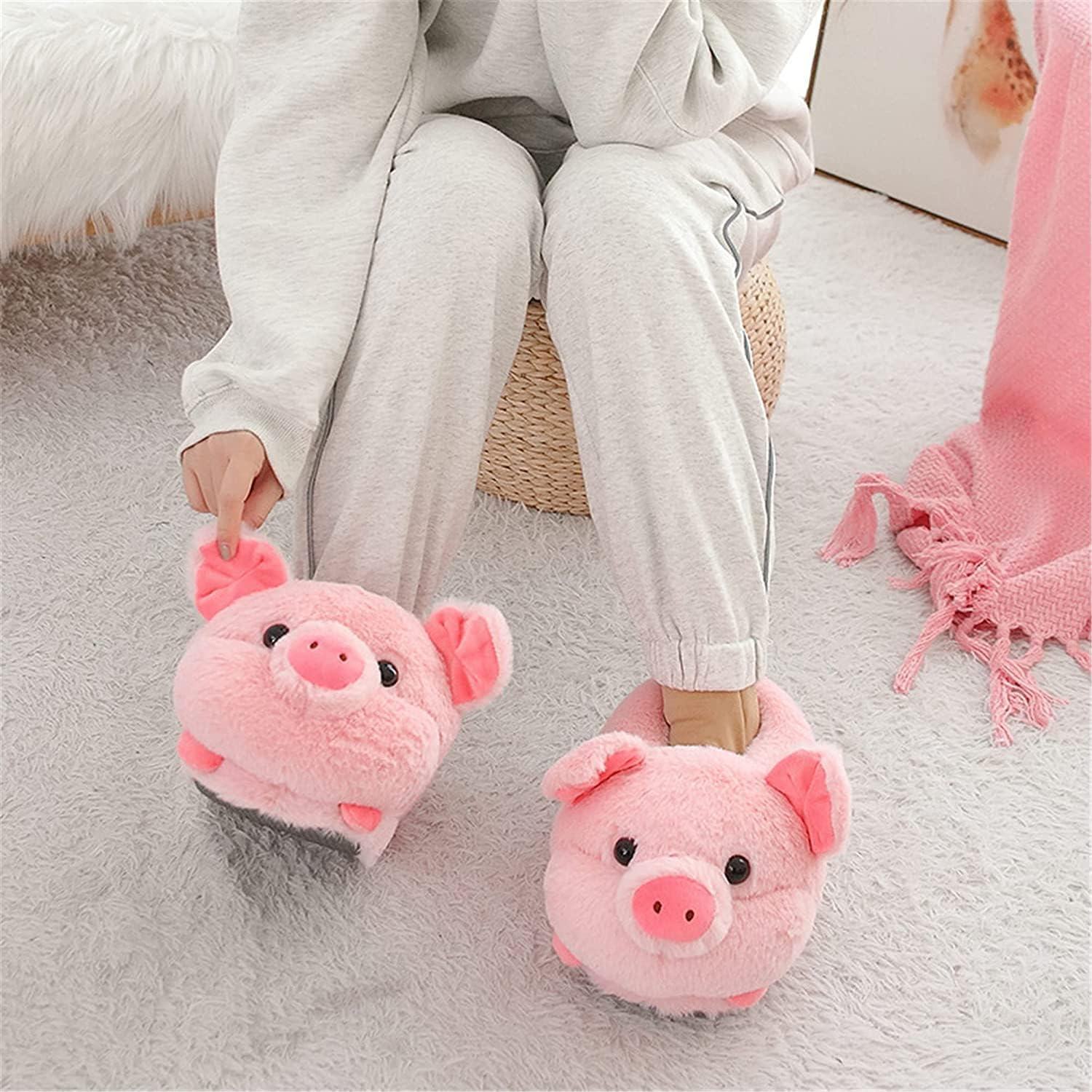 LANFIRE Animal Slippers Hamster Slippers Pig Slippers Duck and Sheep Shoes Winter Home Warm anti - Skid Cotton Slippers - Duck image number 3