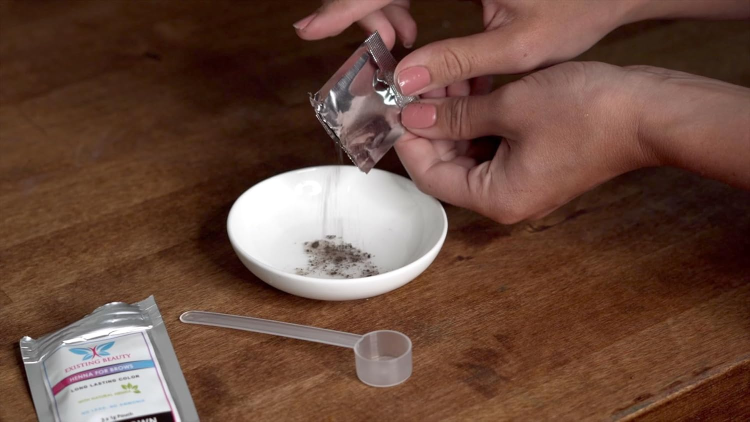 (Medium Brown) - Existing Beauty Medium Brown Eyebrow Henna for Eyebrow Colour- Professional Henna Brow Tint Kit Including Use Instructions and Mixing Bowl 3X 1G Packets Brow Dye image number 1