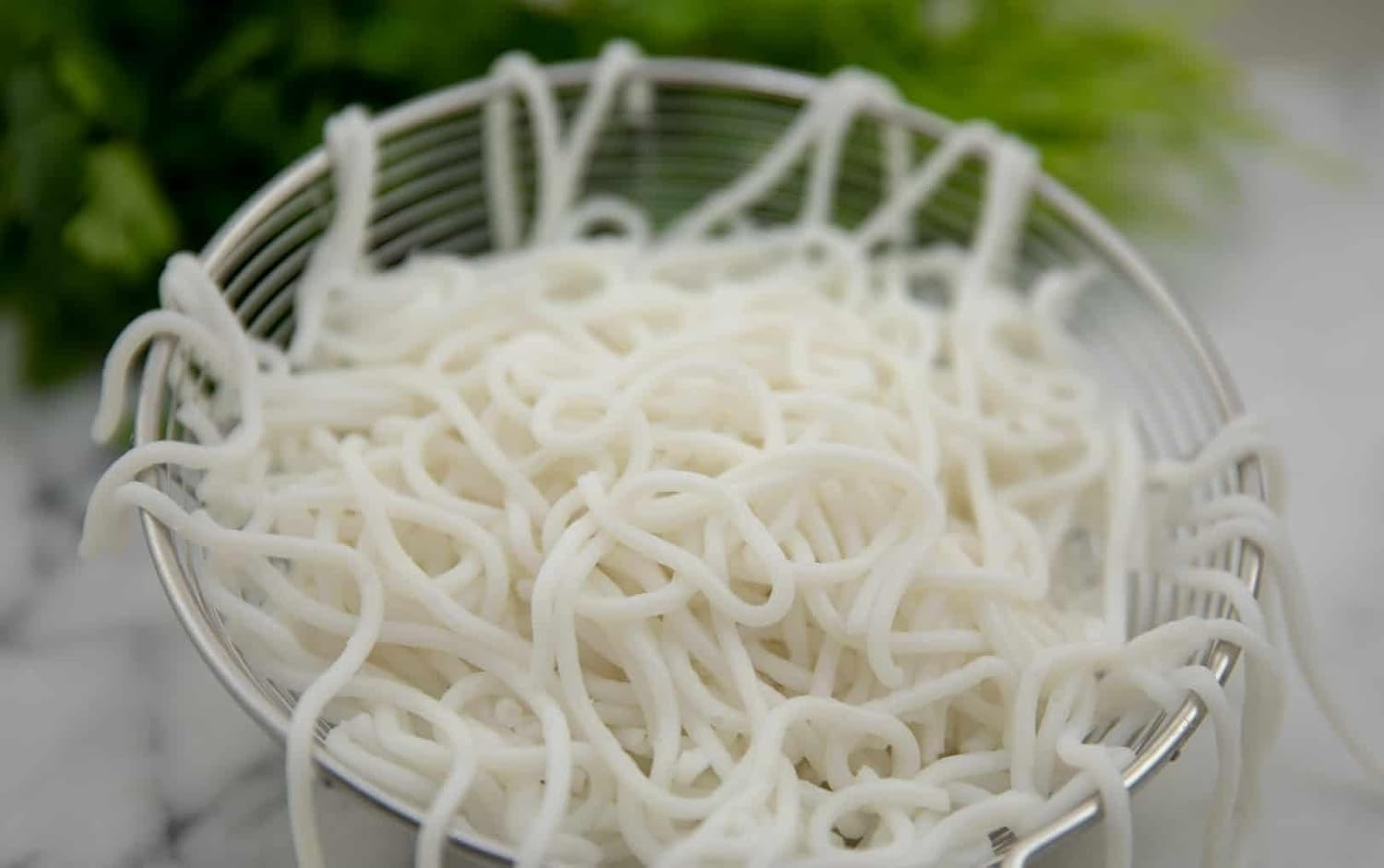 Golden Choice Bun Tuoi Vermicelli Noodles | Authentic Asian Food Made with Natural Ingredients | Perfect for Soups and Stir Fry Dishes | 400G Packet image number 2