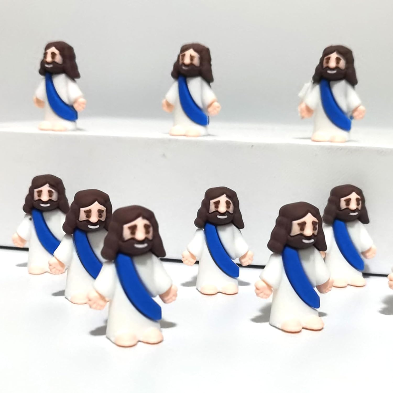 50 Pcs Mini Jesus Figurines Toys, Religious Jesus Party Favors Doll Miniature Savior Figurines for Christ, Tiny Jesus Figurine Gift Toy for Easter Egg Stuffers (Blue) - Blue image number 5