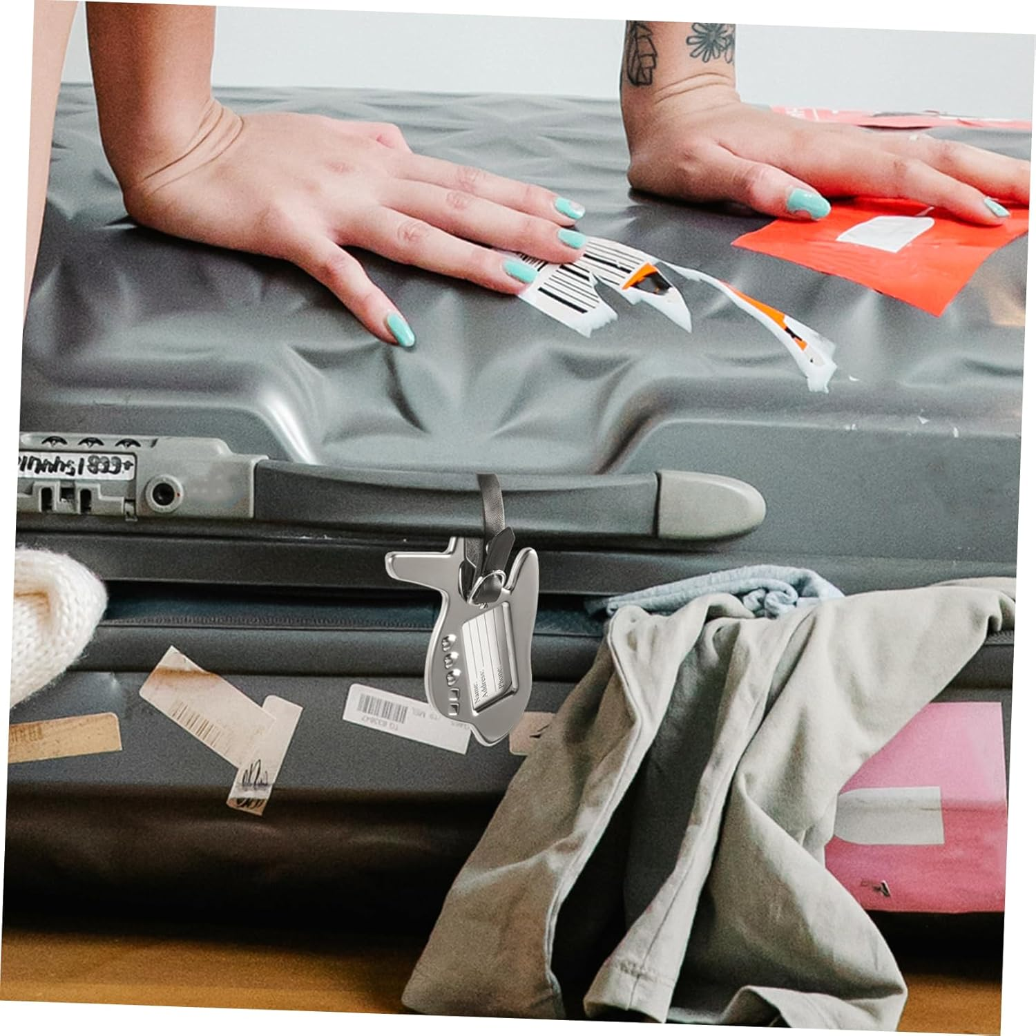 HONMEET Metal Airplane-Shaped Luggage Tags Baggage Identifier for Reusable Name Tag for Suitcases and for Distinguishing Luggage image number 4