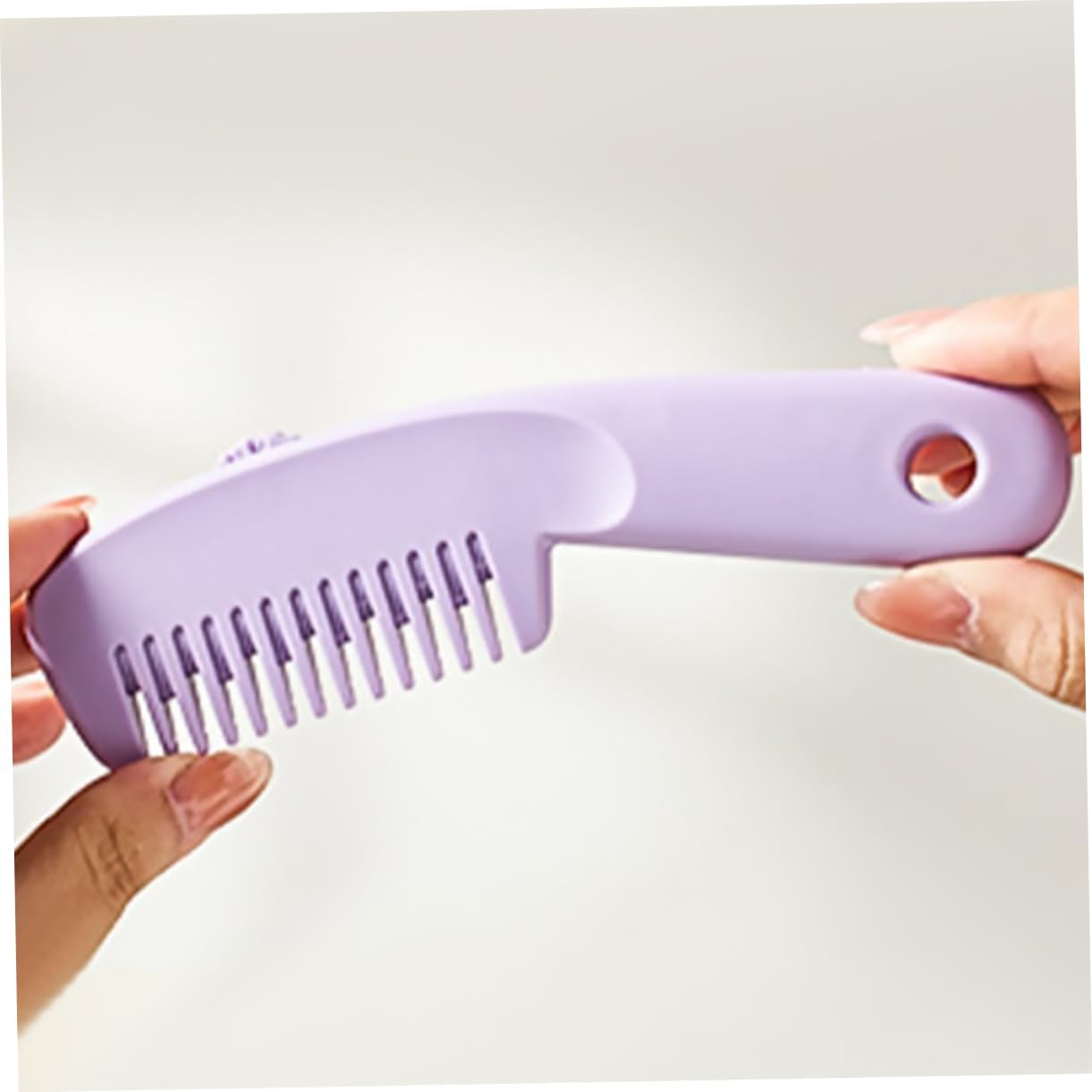 FONDOTIN Hair Trimming Comb with Dual Sided Design for Smooth Fade Haircuts Lightweight Quiet Operation for Sensitive Scalps Battery Powered for Home and Travel Use image number 5