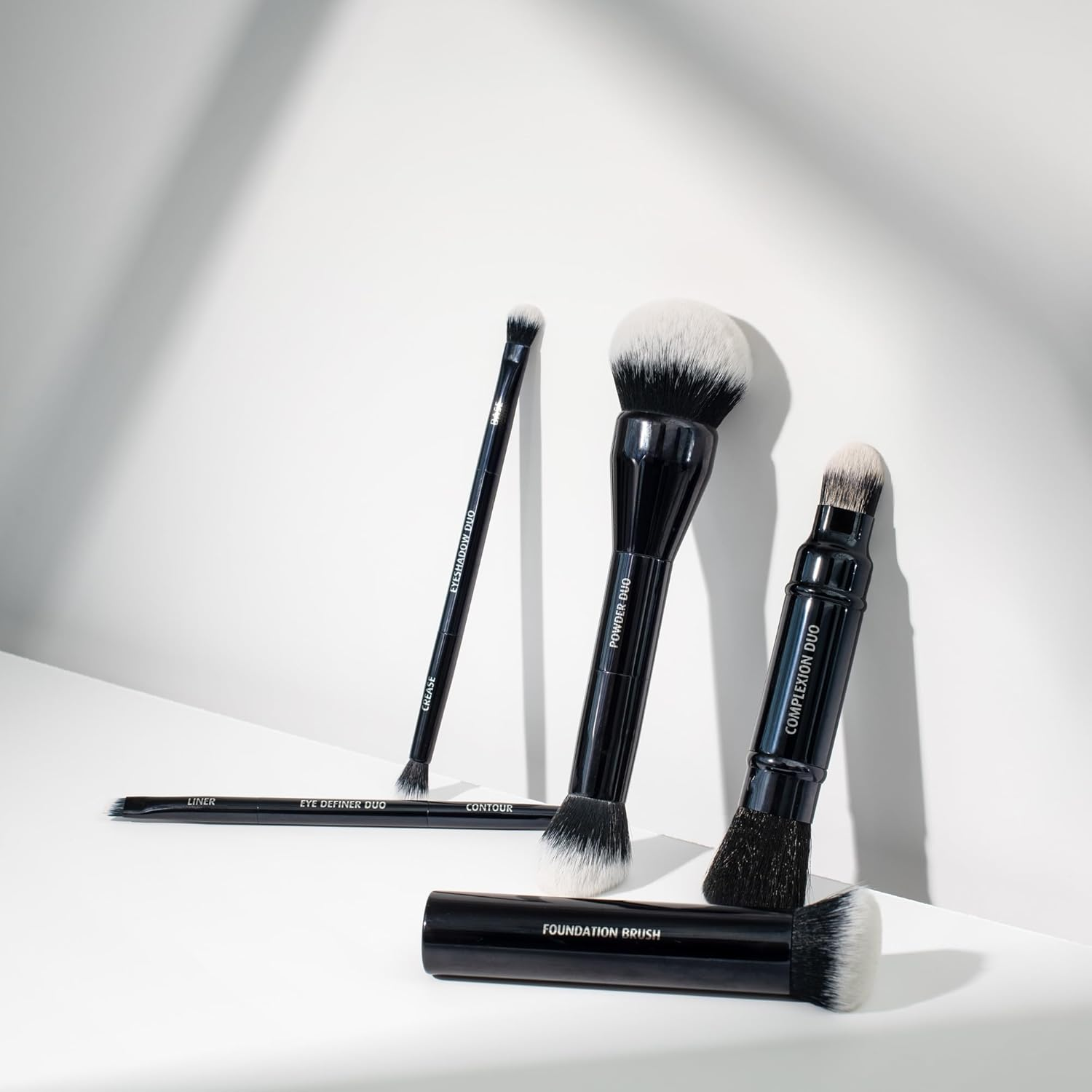 Lune+Aster Eyeshadow Duo Brush - Multi-Tasking, Dual-Ended Vegan Eyeshadow Duo Brush. image number 2