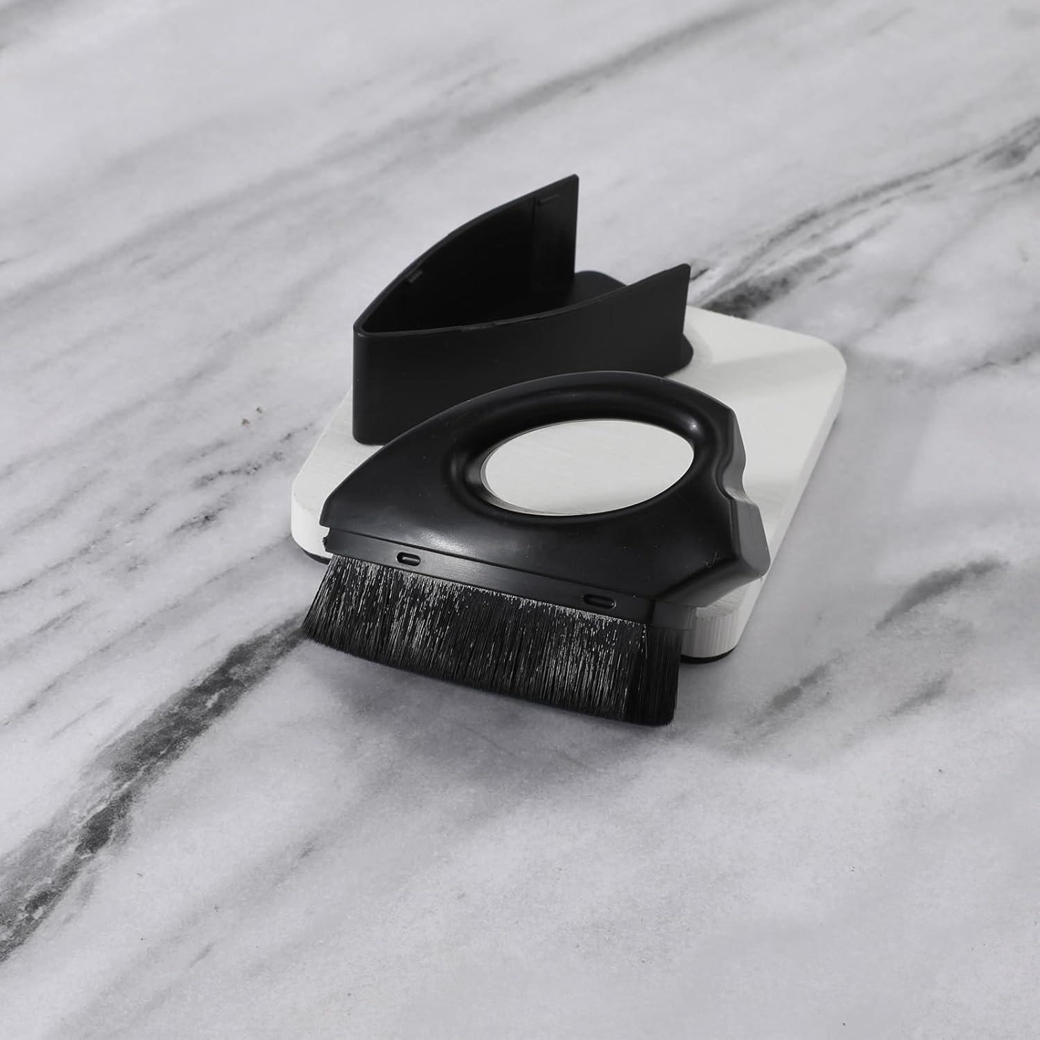 Auto Tire Dressing Brush, Tire Applicator Brush with High Density Bristles Reusable Tire Shine Applicator Brush Portable Car Brush with Handle for Car Cleaning Supplies (Black) image number 5