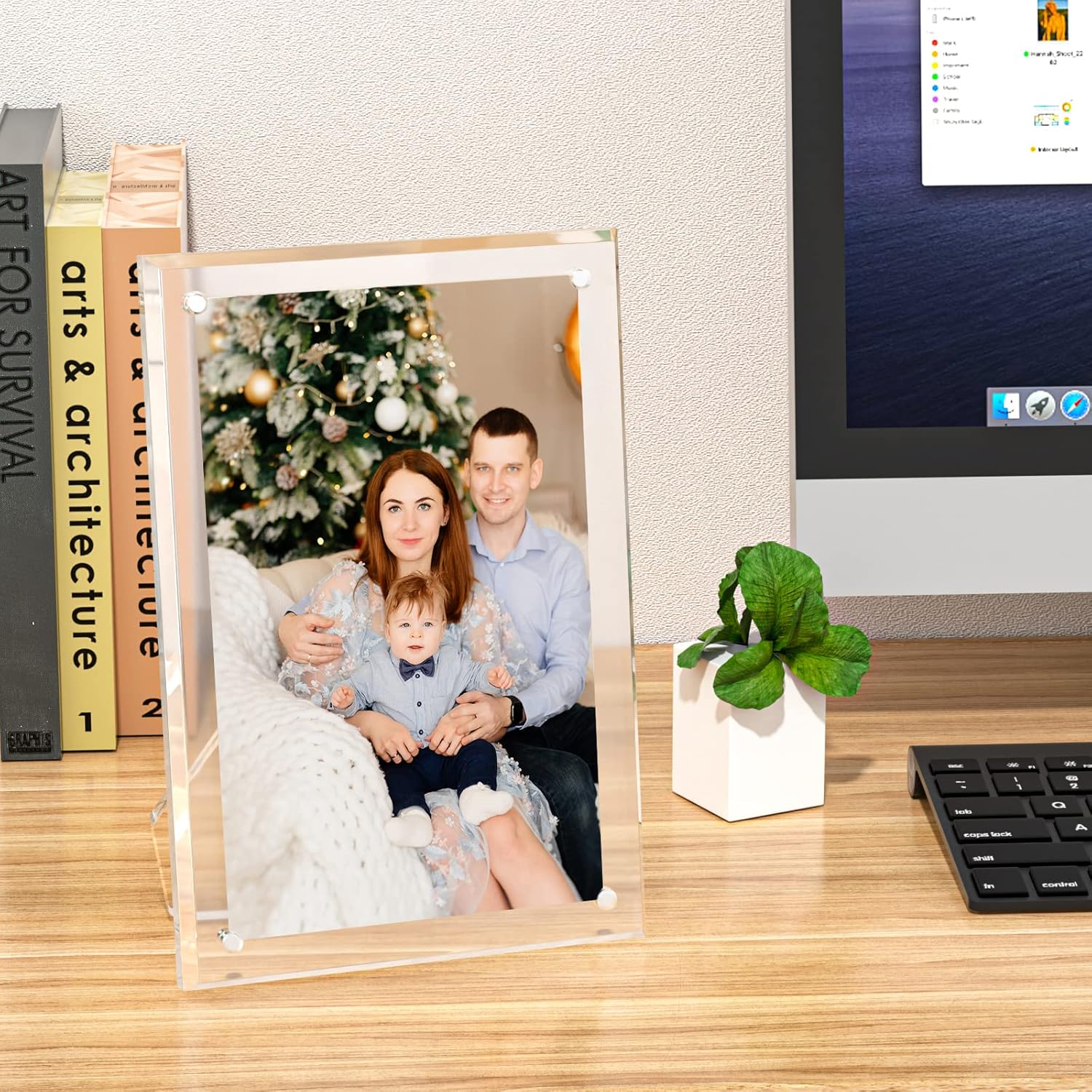 NIUBEE 5X7 Picture Frame, Acrylic Clear Photo Frame with Magnets for Tabletop Display, 2 Pack (Clear-4&times;6&ldquo;) image number 4