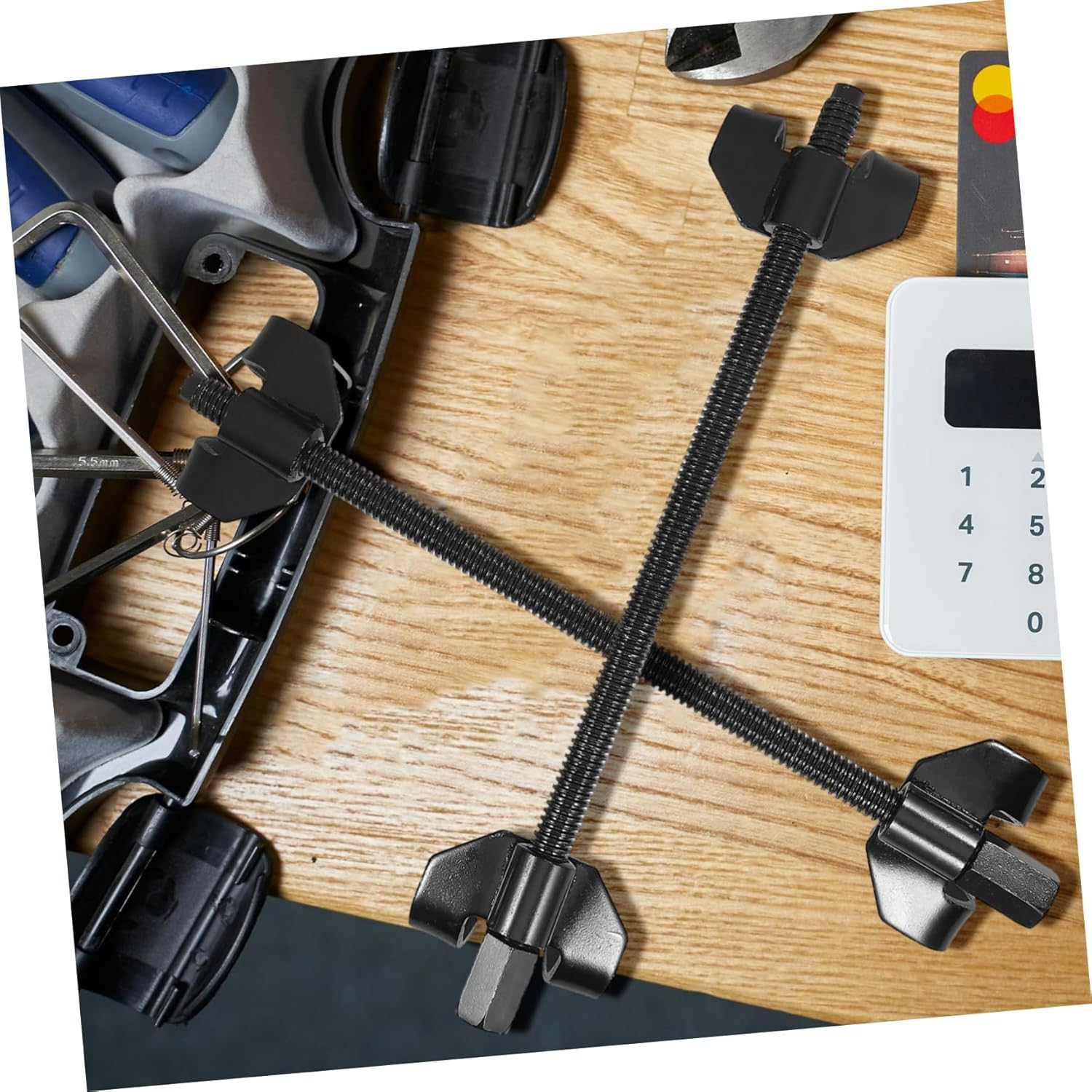 GETAJGHSD Automotive Coil Spring Compressor Tool Strut Spring Compressor for Easy Removal and Installation image number 4