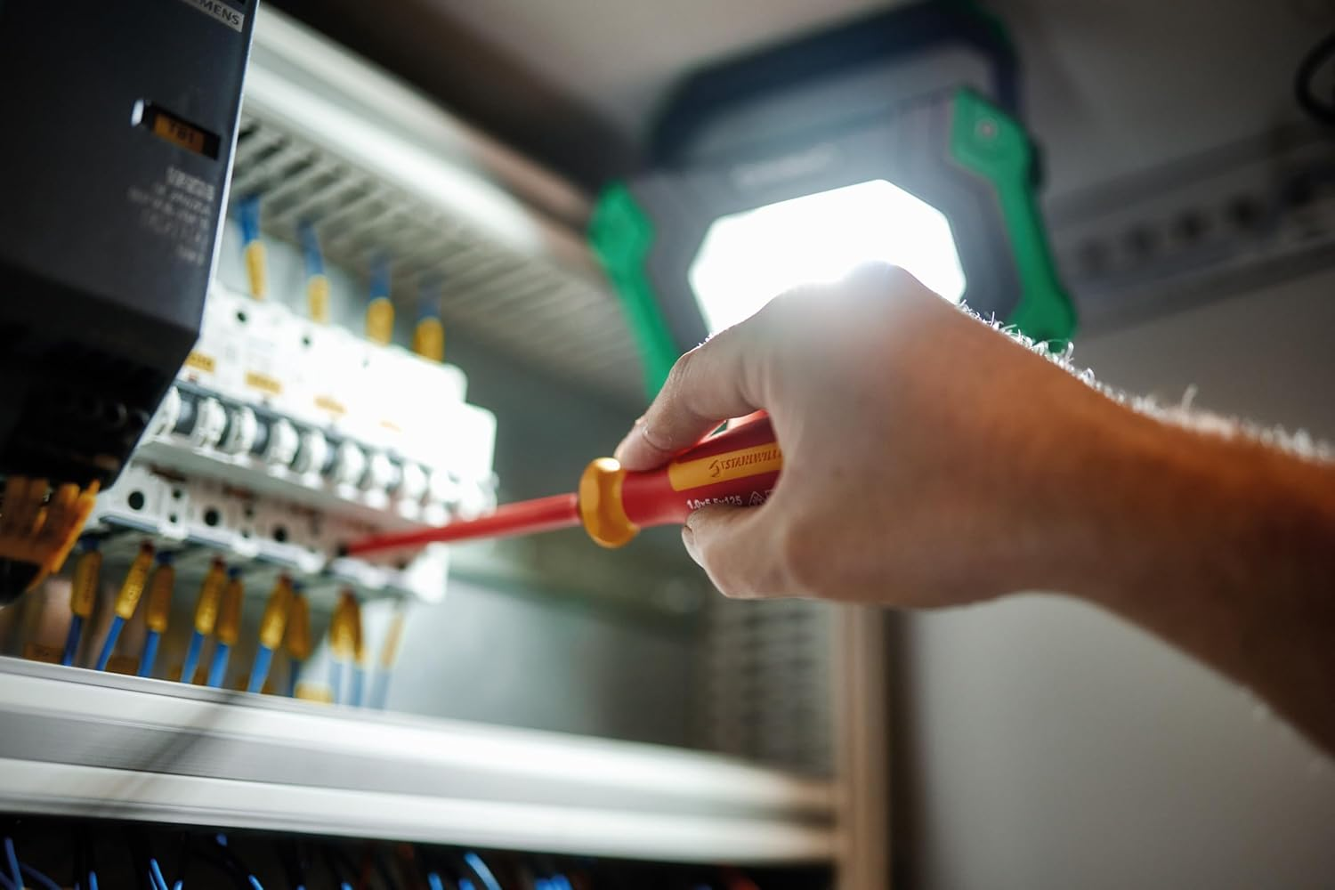 Stahlwille DRALL+ VDE Slotted and Phillips Head Screwdriver Set (6 Pieces) image number 2