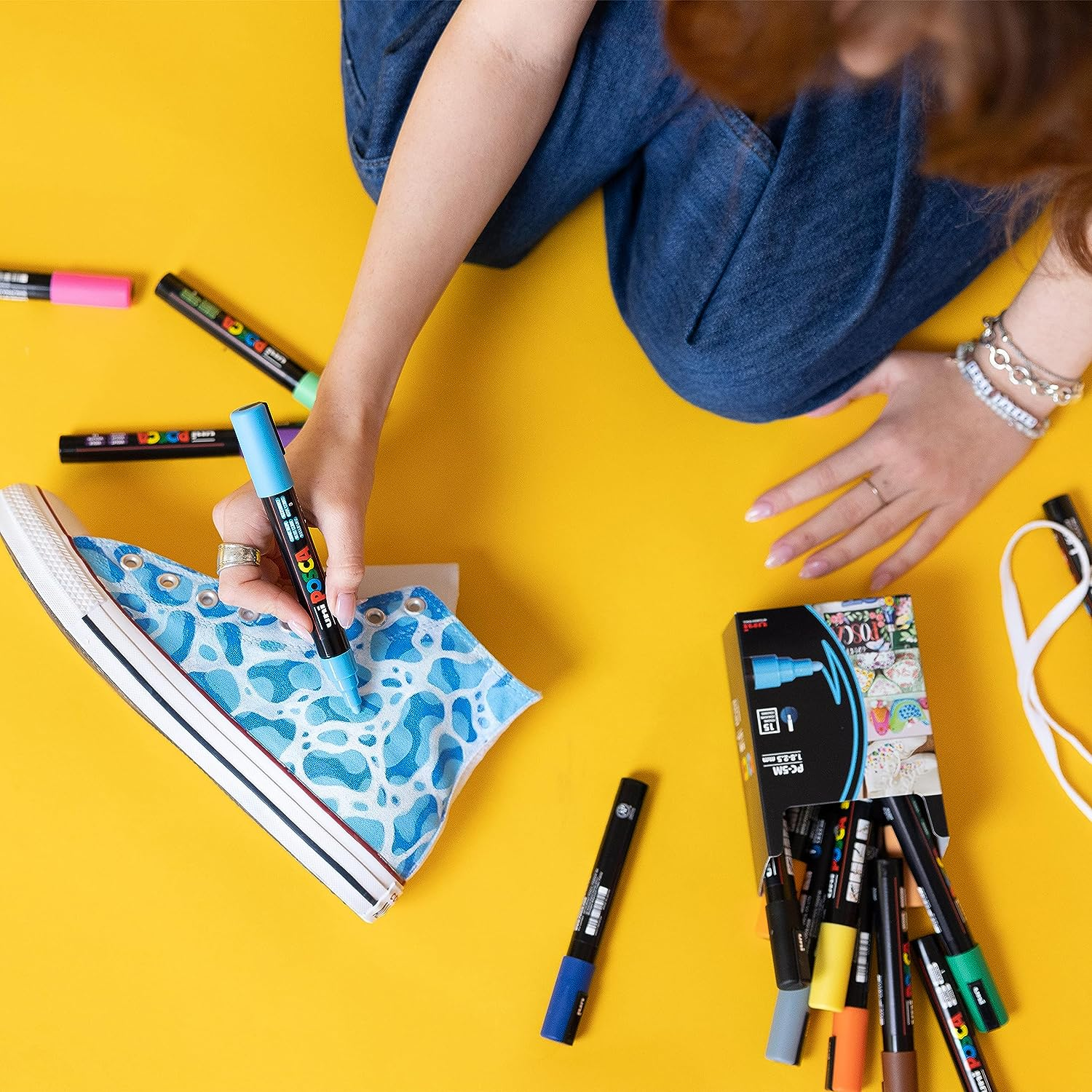 Uni-Ball 179382000 Posca Fine Bullet Tip Marker - Gold - Apple Green image number 6