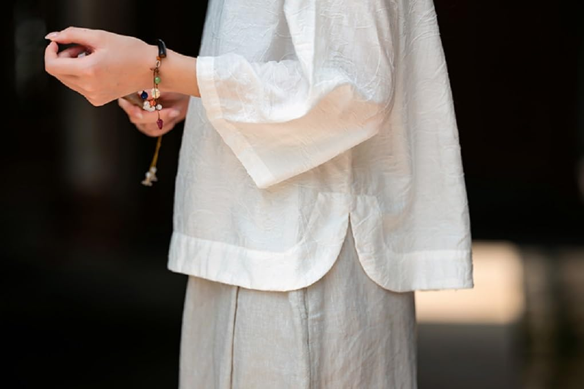 Elegant Floral Shadow Jacquard Chinese Style Blouse Vintage Shirt for Women image number 3