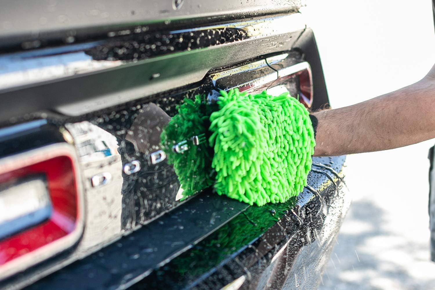 The Rag Company - Premium Chenille Microfiber Knobby Wash Mitts - Perfect for Car Washing and Detailing; Scratch-Free, Lint-Free, Double-Sided, Plush, and Absorbent; Lime Green (2-Pack) - Green image number 6
