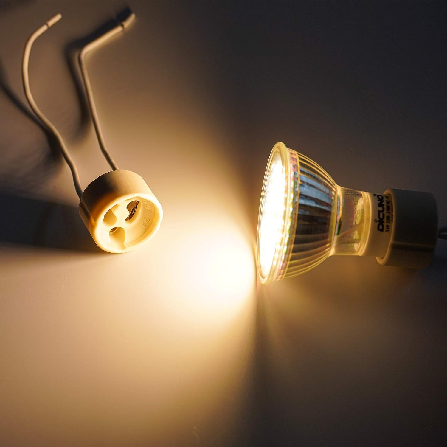 Dicuno GU10 Wire Connector Socket, LED Light Lamp Bulb Holder, Maximum Wattage 300W, Heat Resistant up to 600&deg;C, Fire Resistant (12-Pack) image number 4